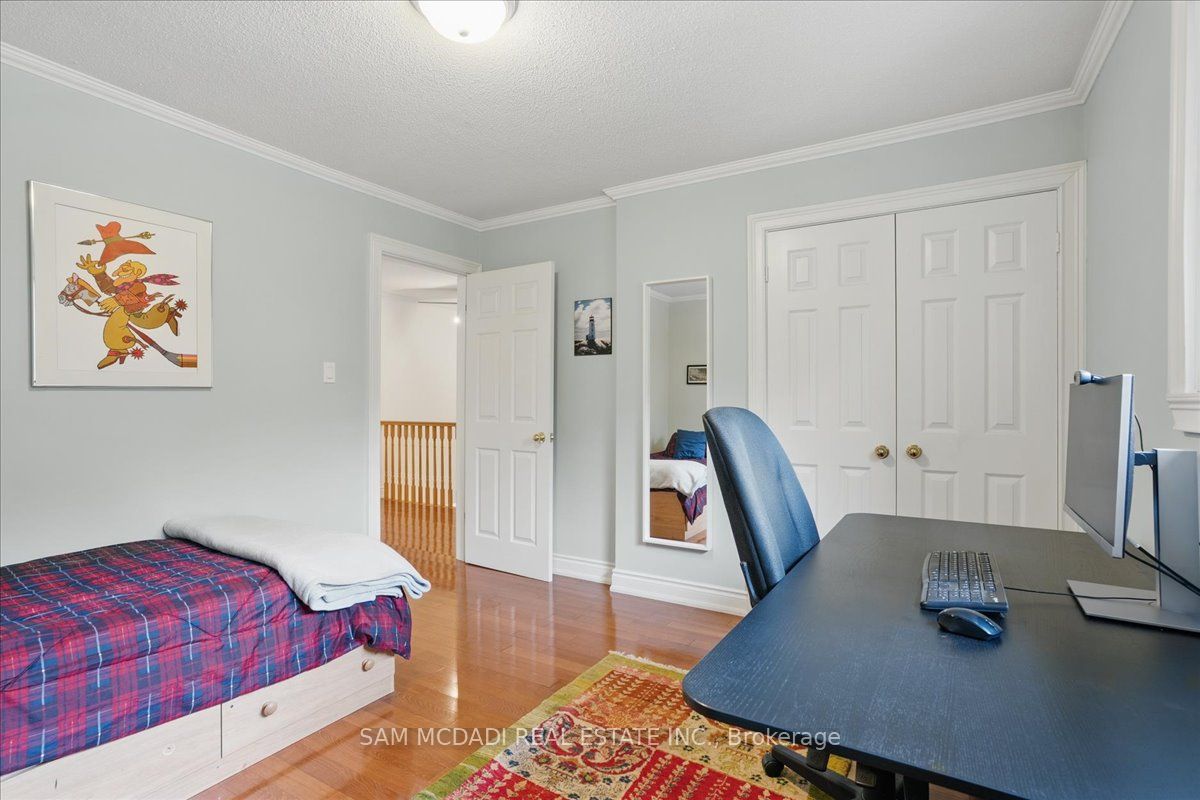 1713 Pengilley Place Property Photo 34