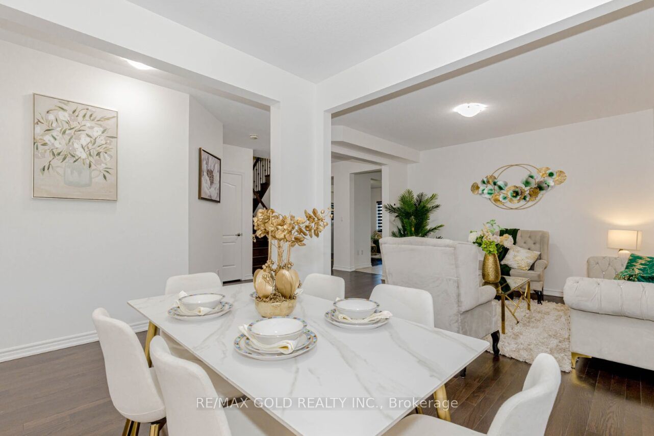 74 Bucksaw Street Property Photo 9
