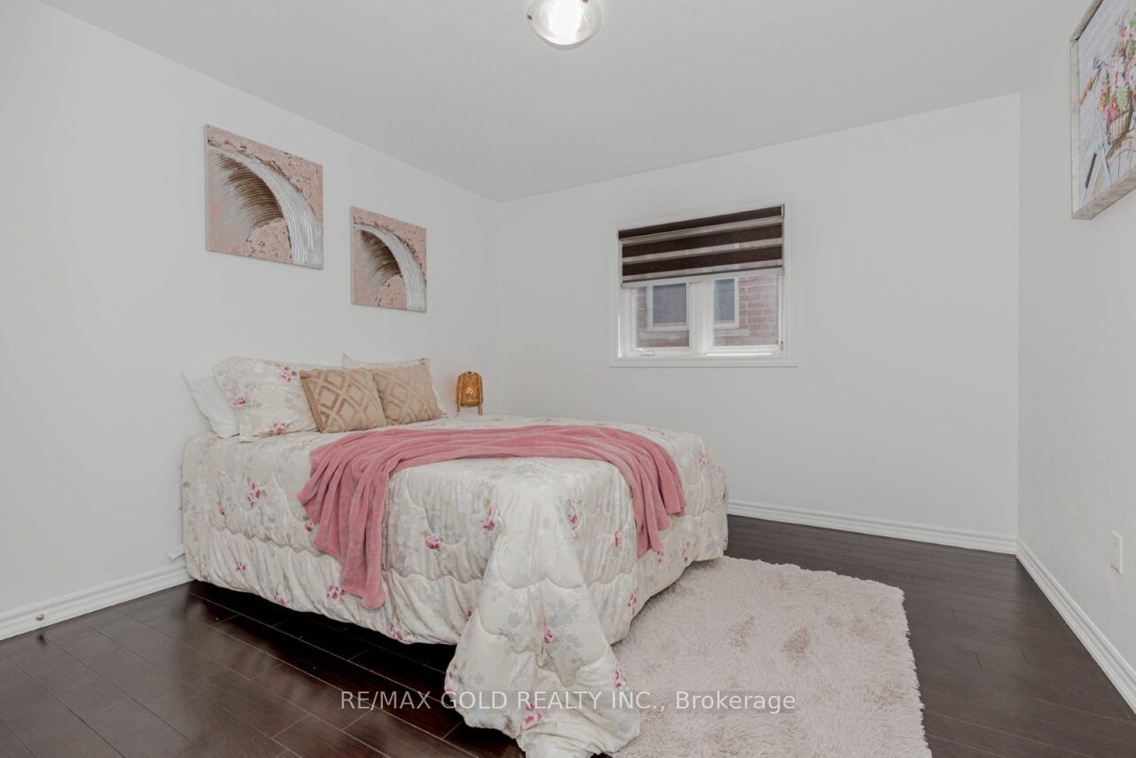 74 Bucksaw Street Property Photo 32