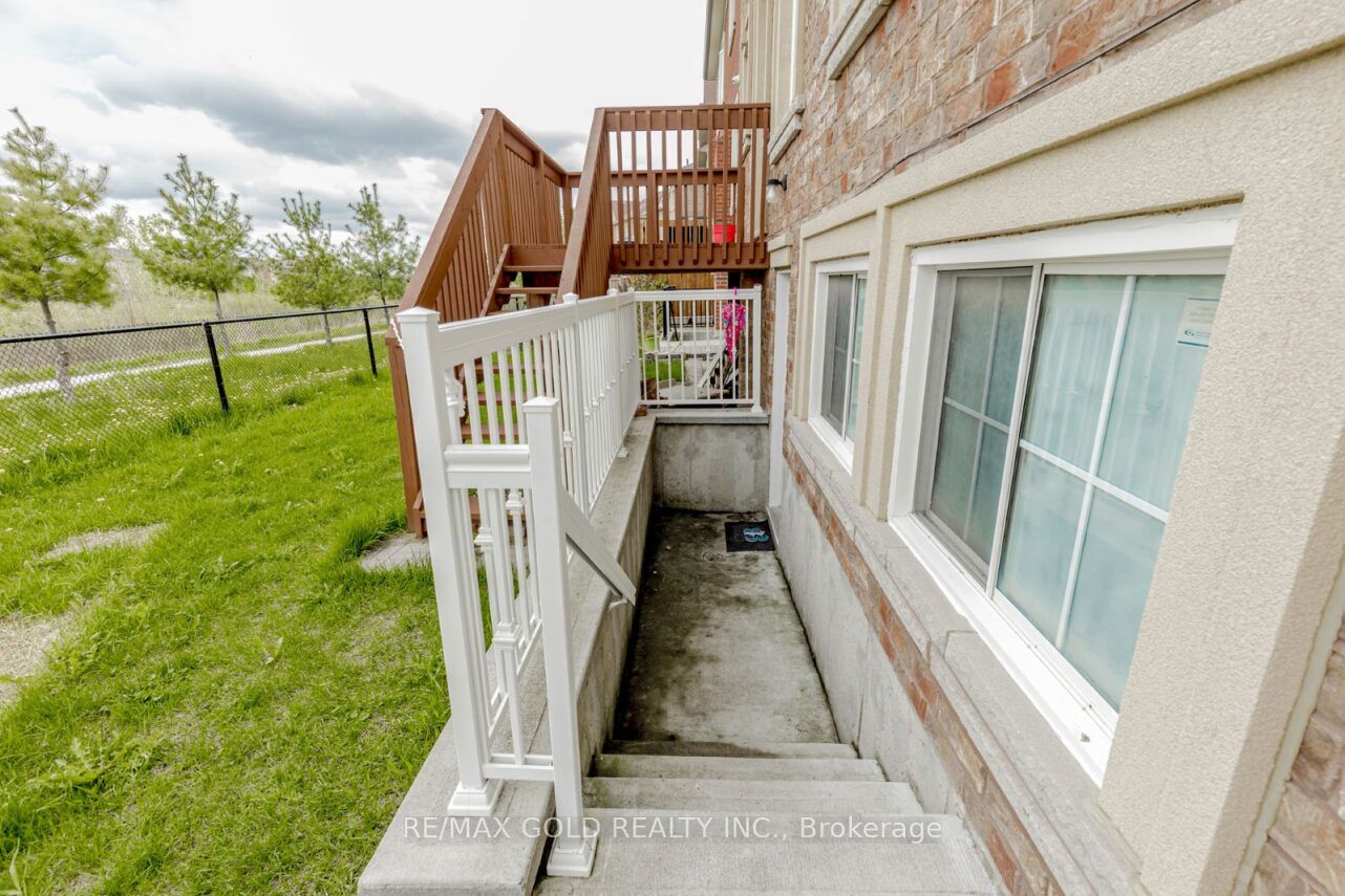 74 Bucksaw Street Property Photo 44