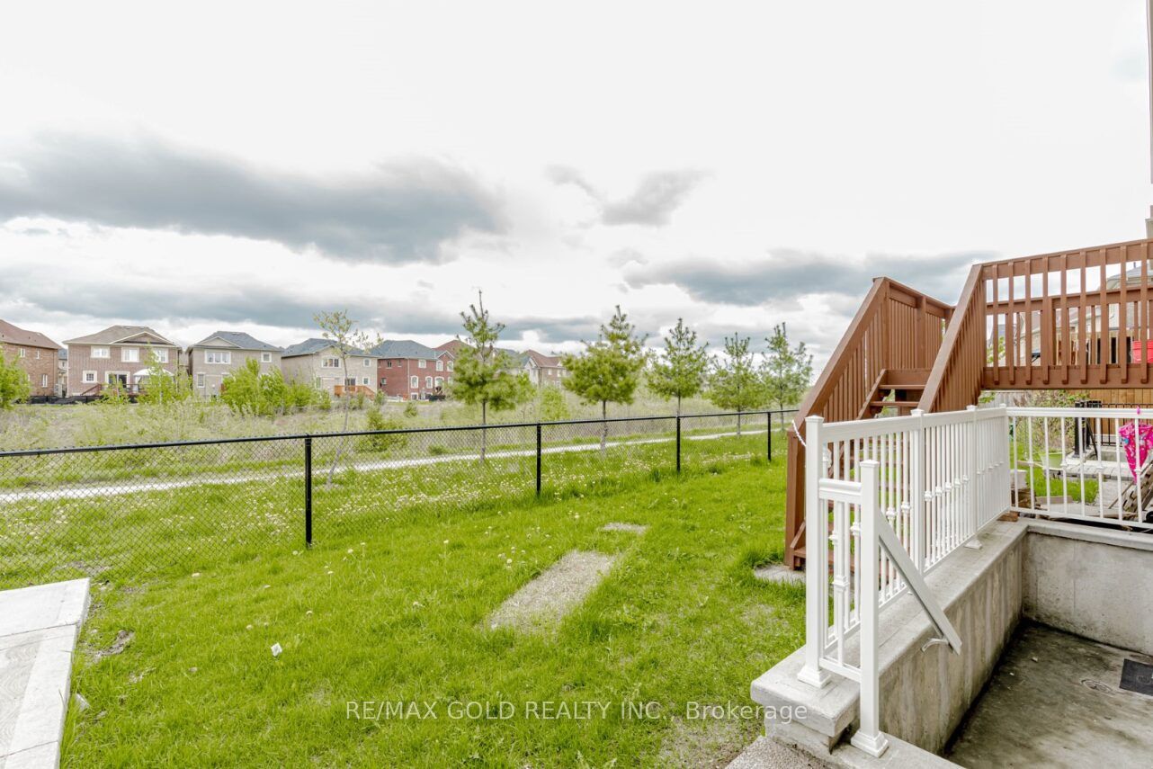 74 Bucksaw Street Property Photo 46