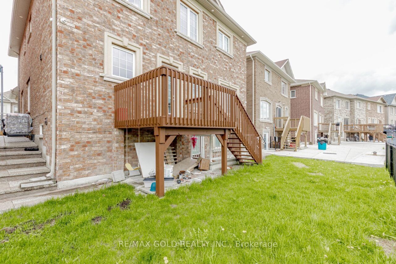 74 Bucksaw Street Property Photo 48