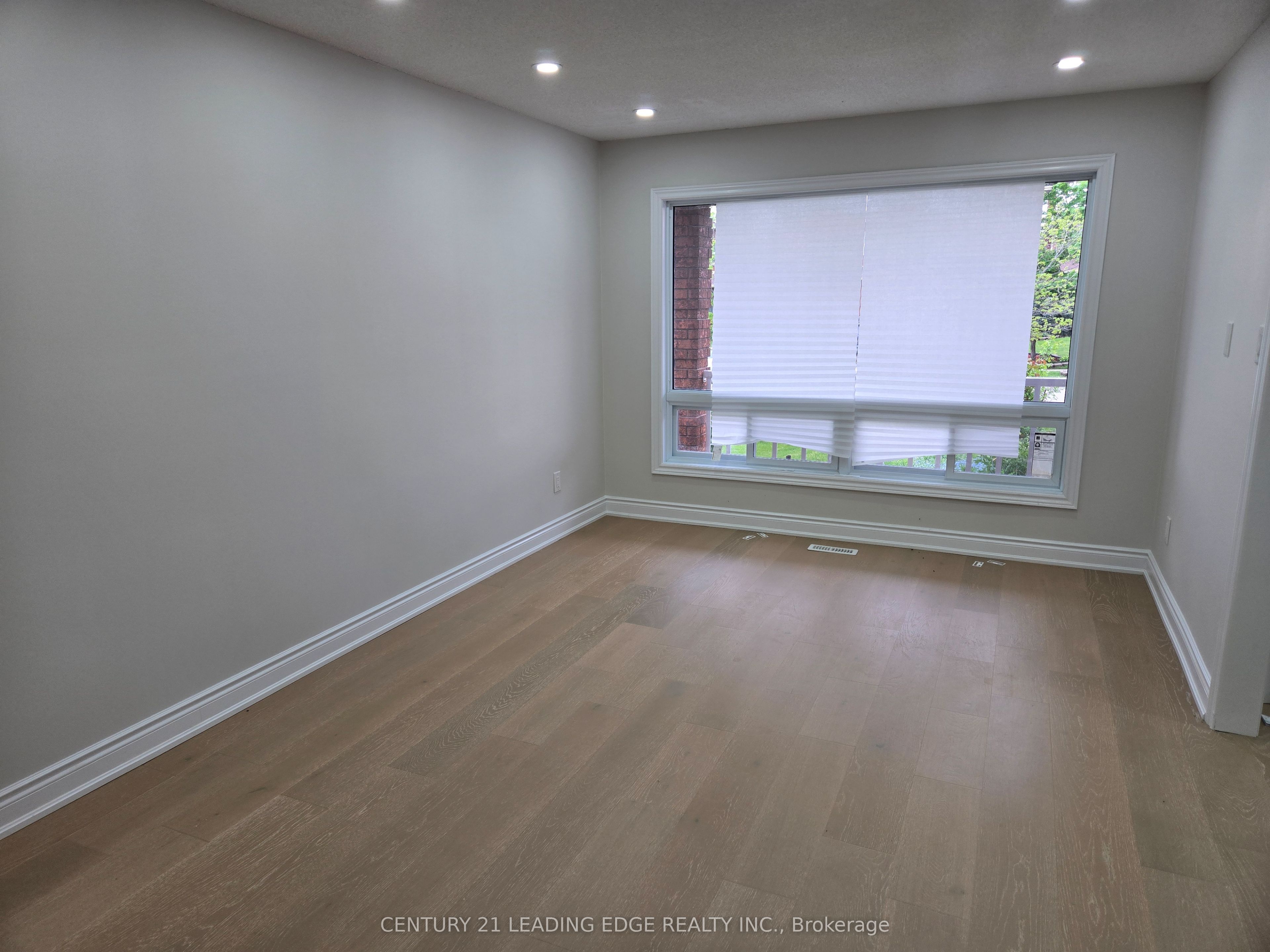 8 Bloomingdale Drive Main Property Photo 2