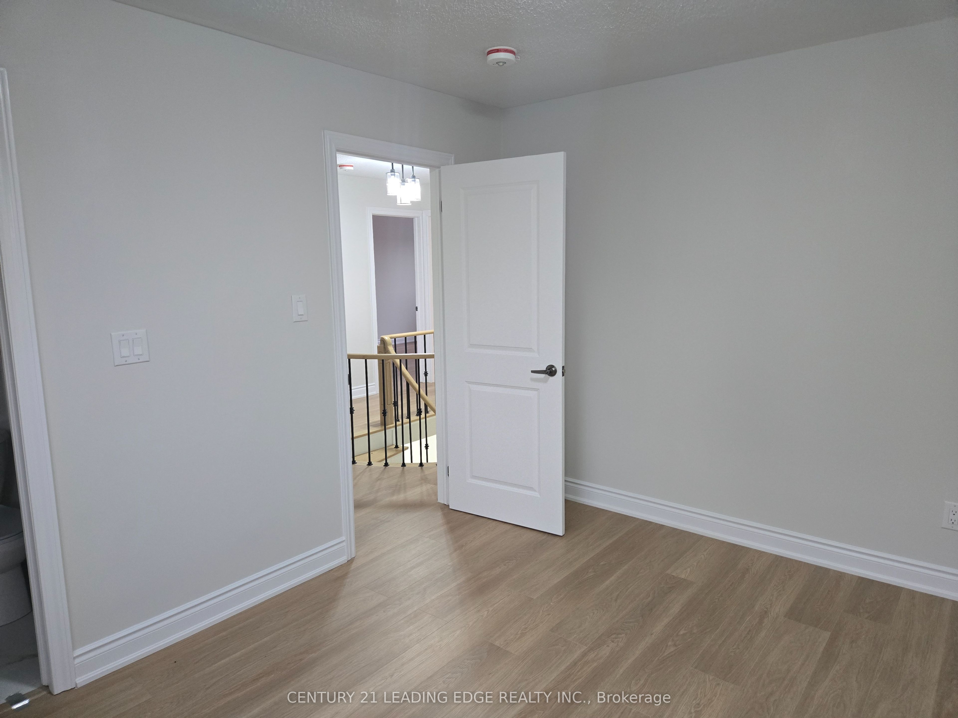 8 Bloomingdale Drive Main Property Photo 15