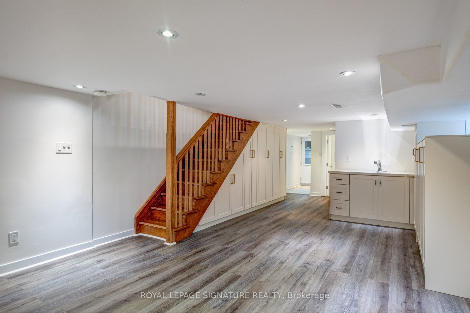 61 Sellers Avenue Property Photo 27