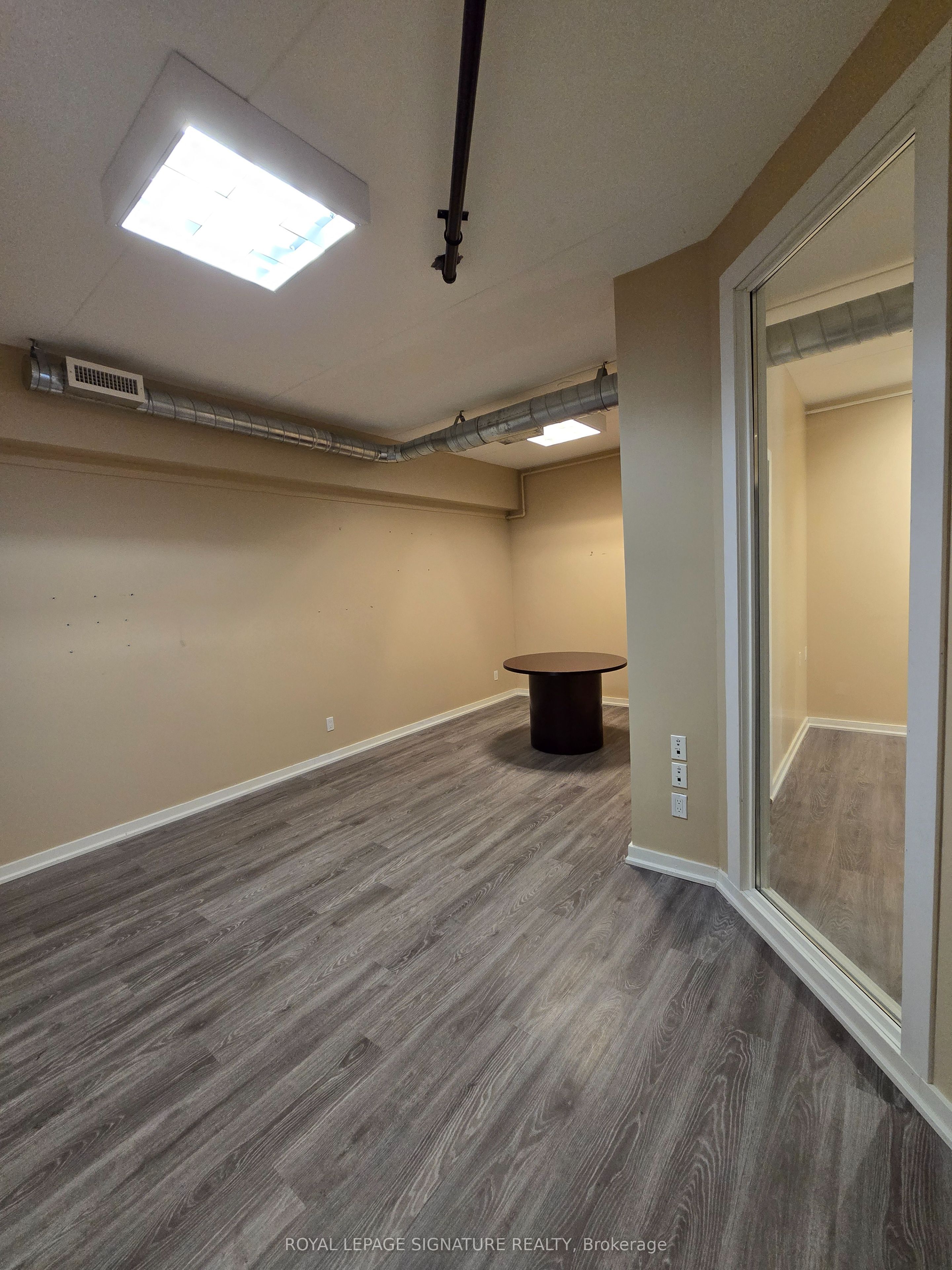#suite 1 - 126 Trafalgar Road Property Photo 13