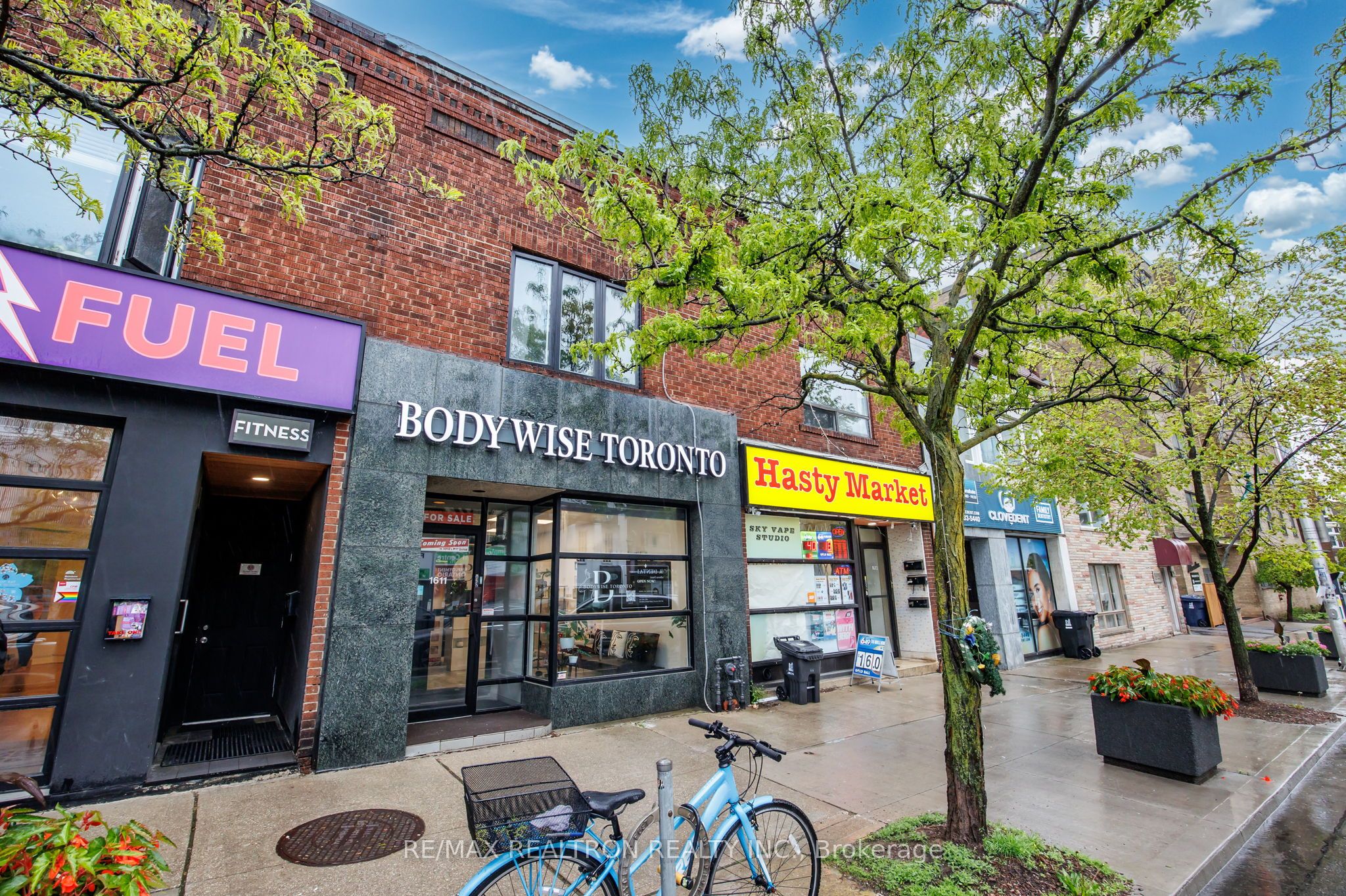 1611 Bloor Street Property Photo 1