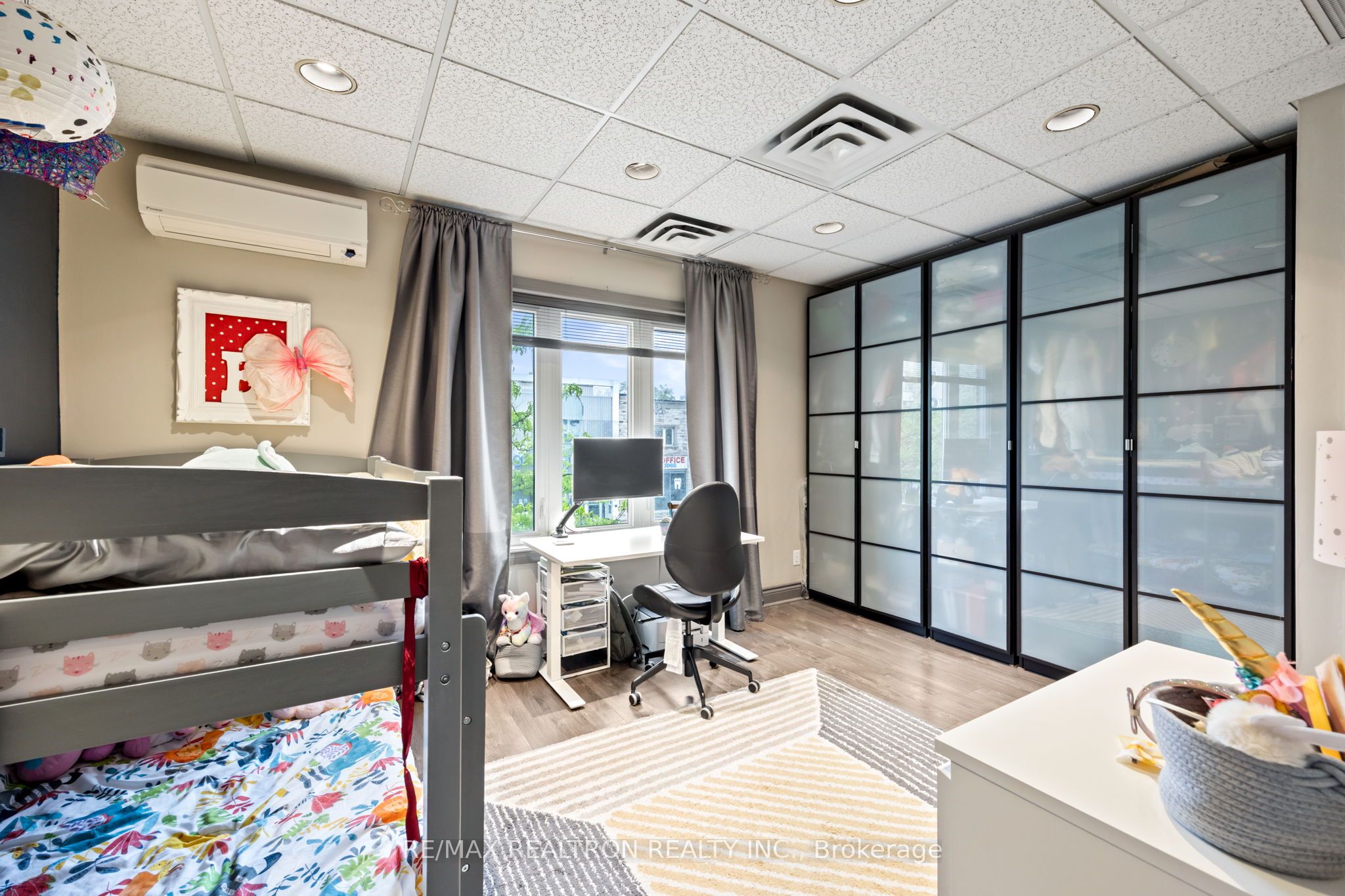1611 Bloor Street Property Photo 9