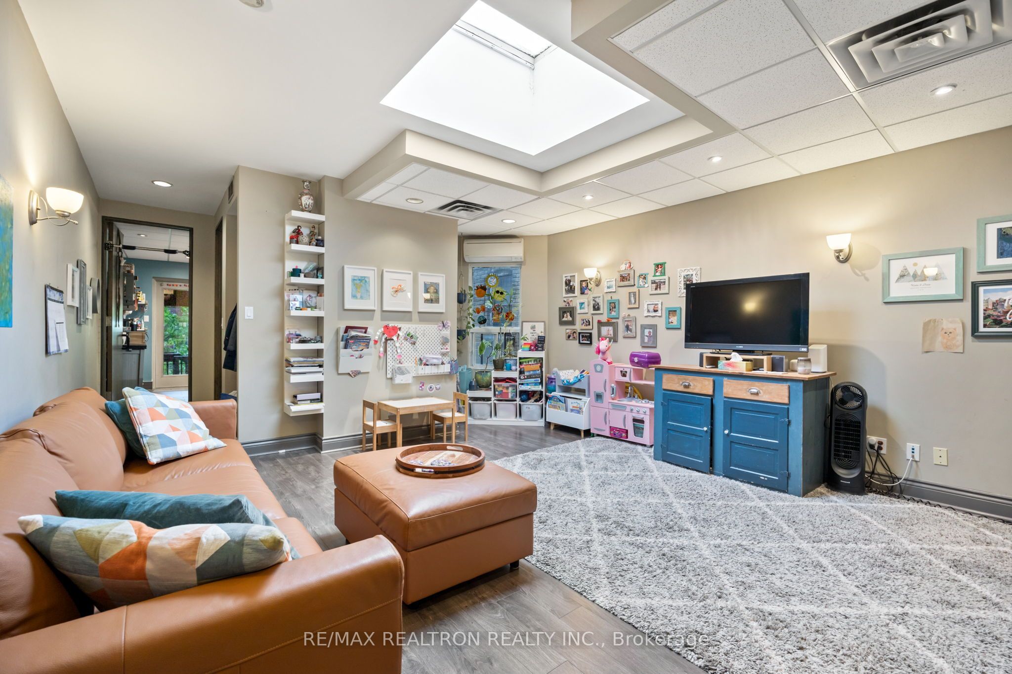 1611 Bloor Street Property Photo 11