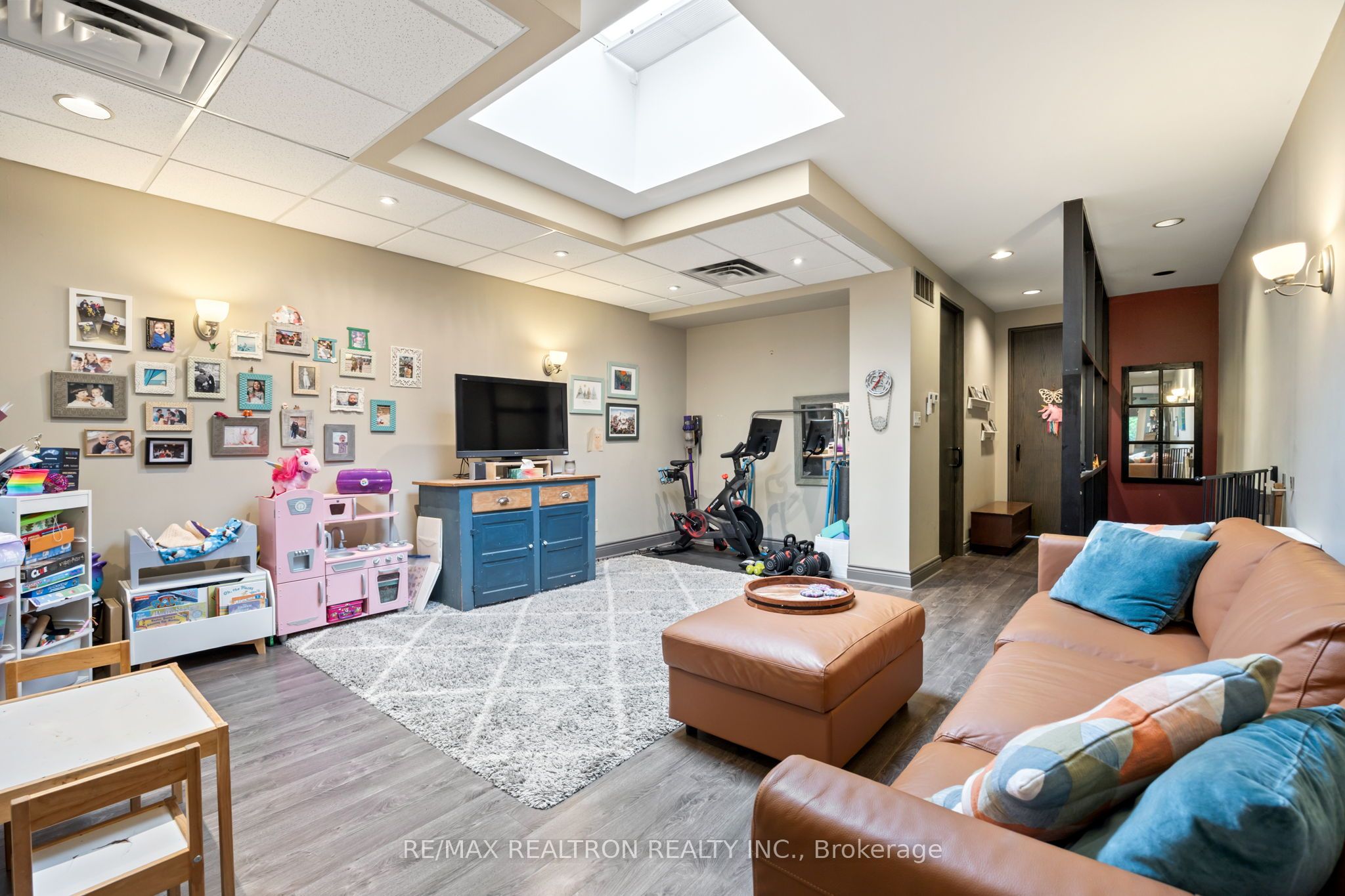 1611 Bloor Street Property Photo 13