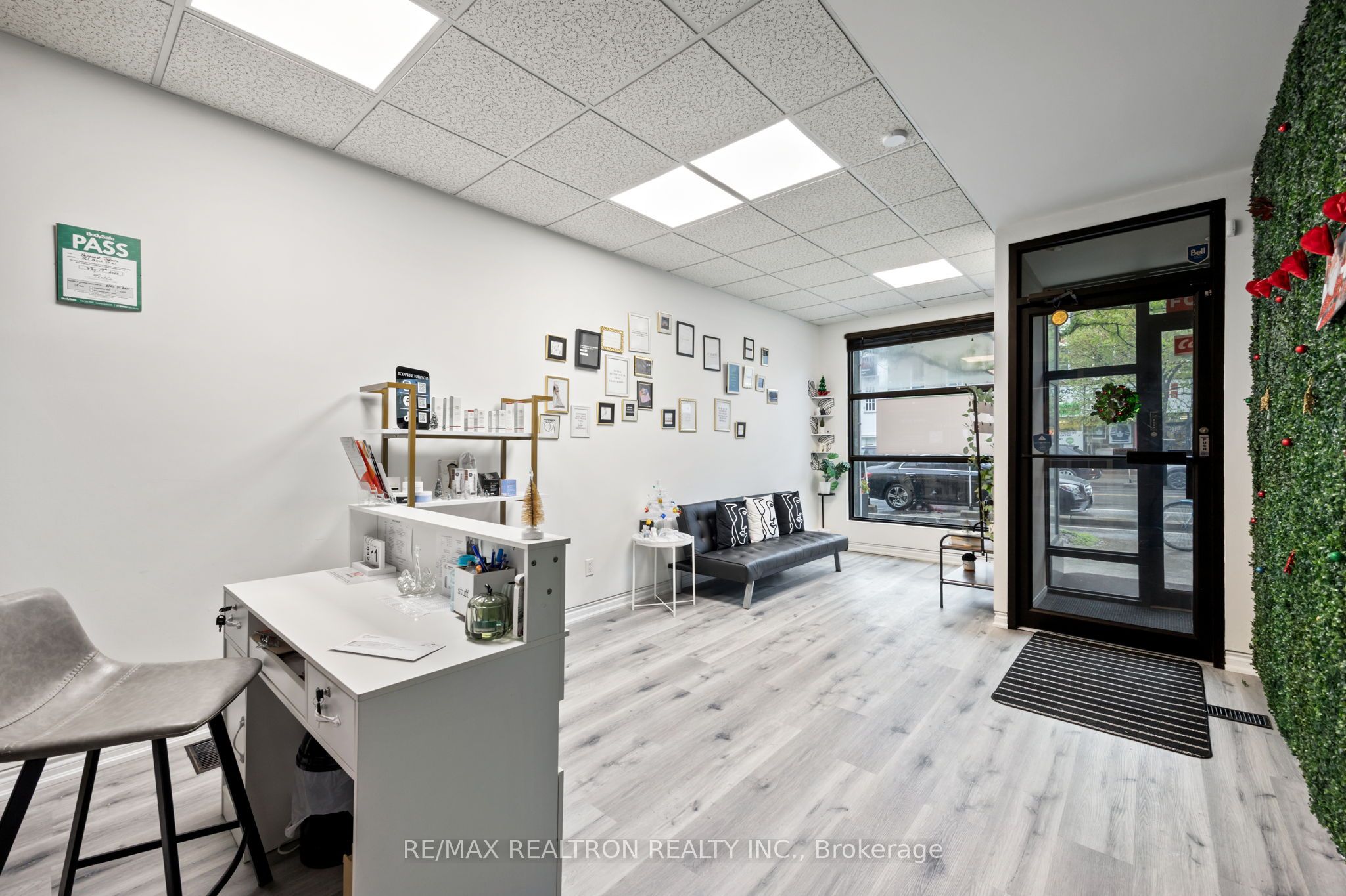 1611 Bloor Street Property Photo 19