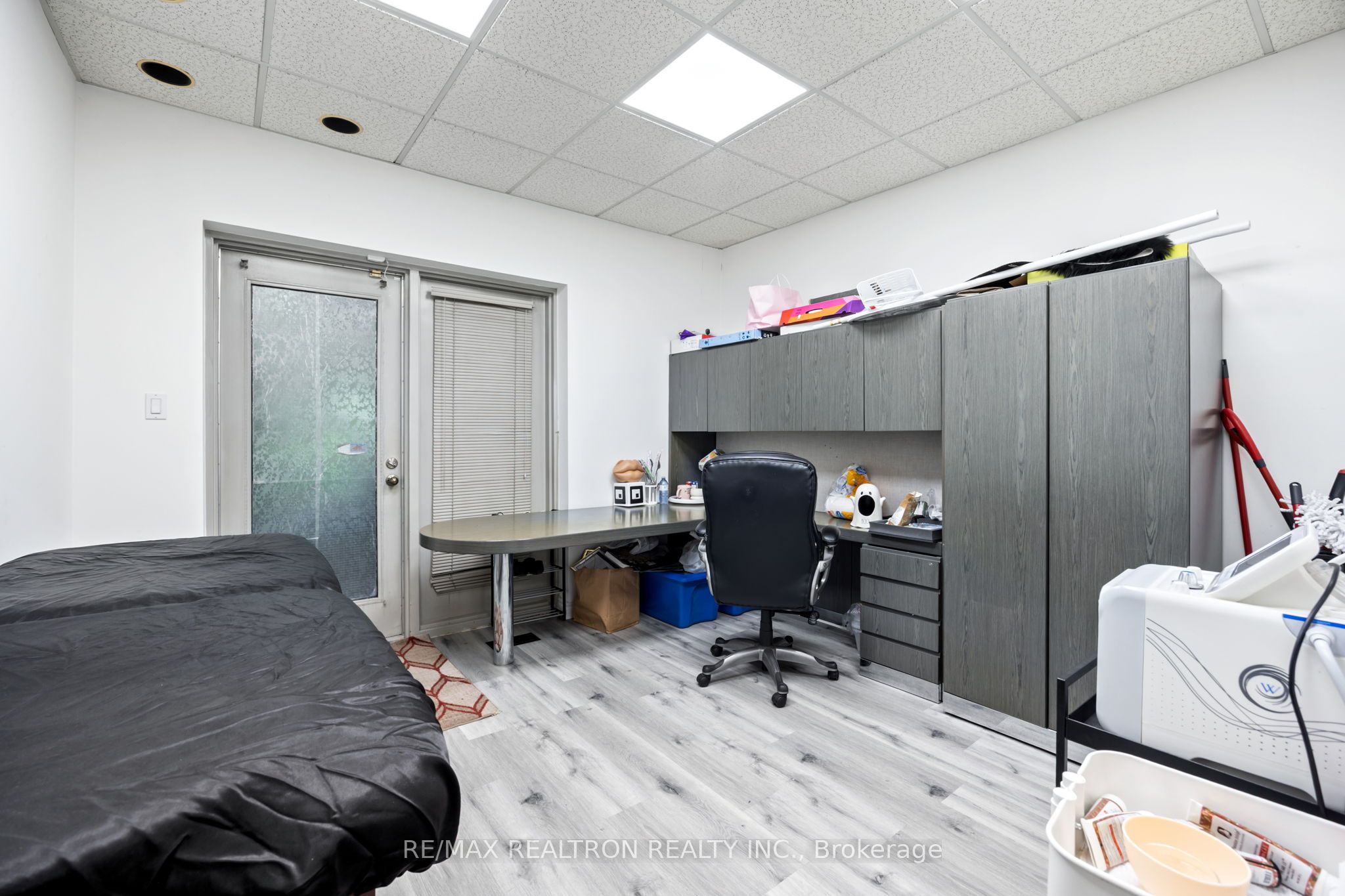 1611 Bloor Street Property Photo 24