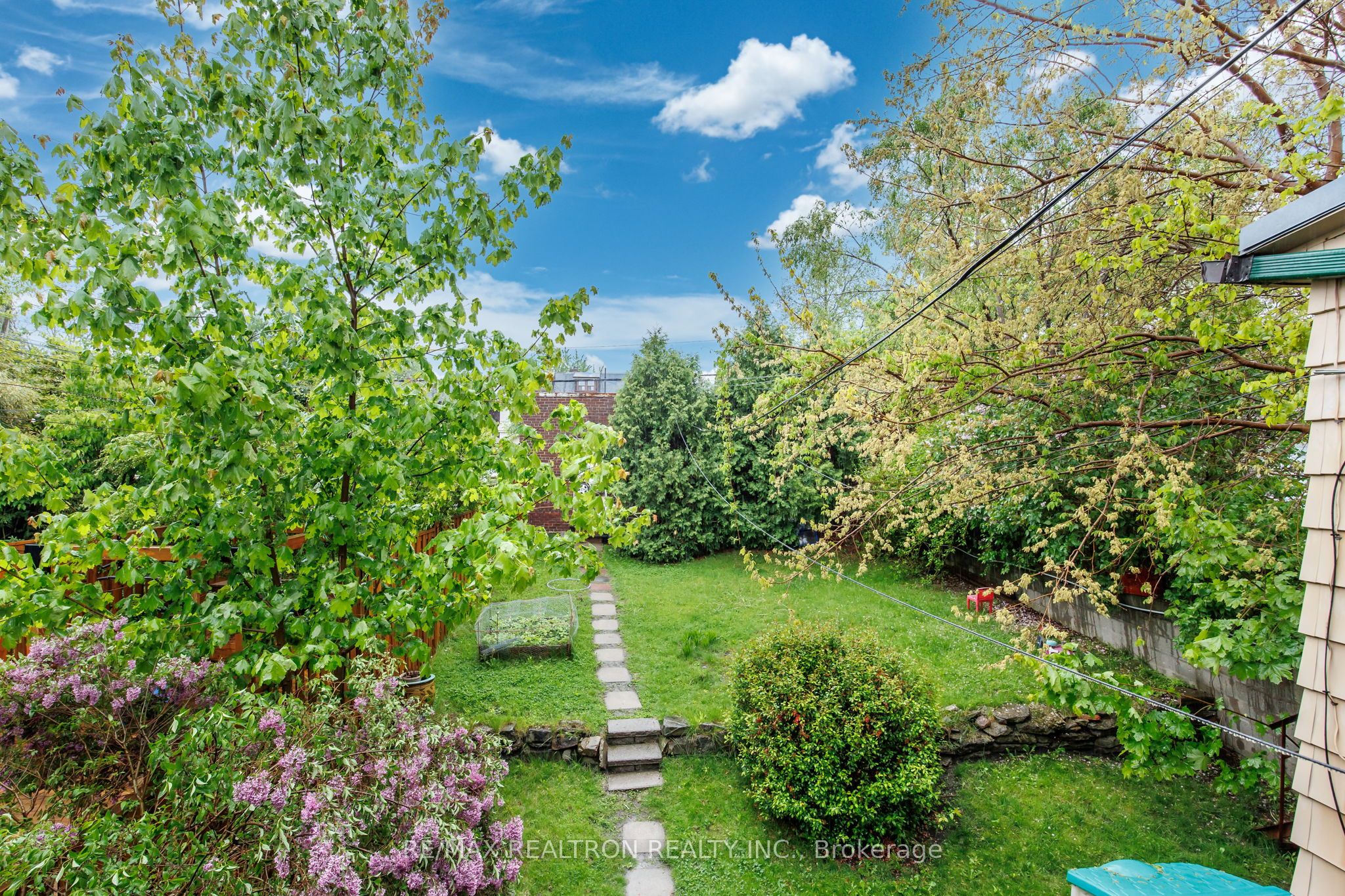 1611 Bloor Street Property Photo 30