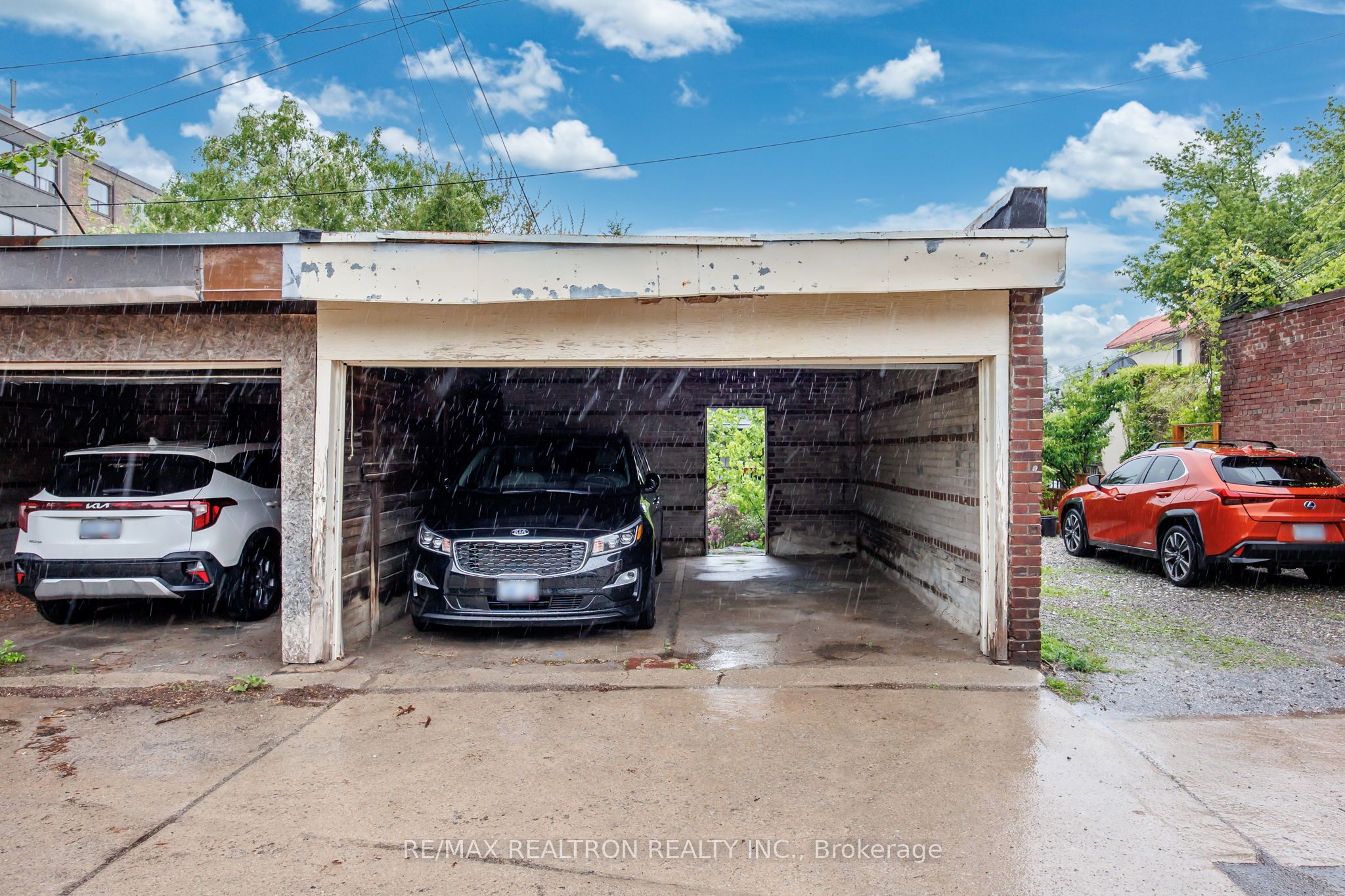 1611 Bloor Street Property Photo 33