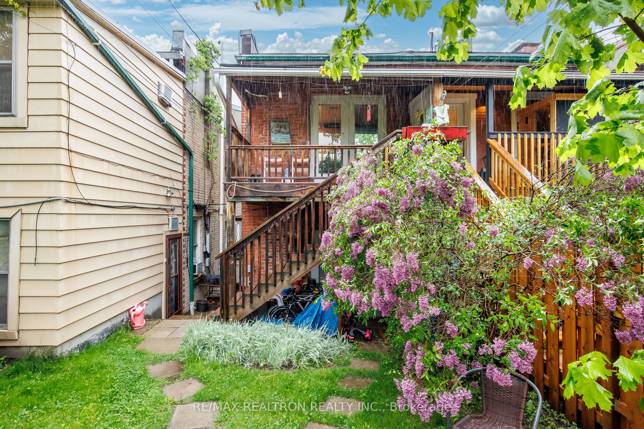 1611 Bloor Street Property Photo 36