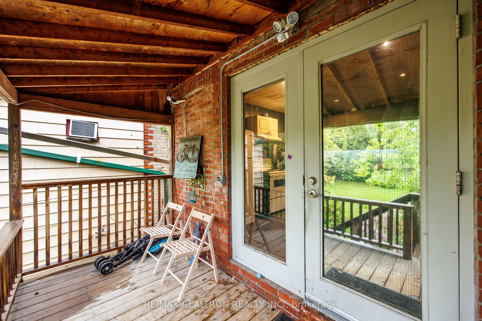 1611 Bloor Street Property Photo 37