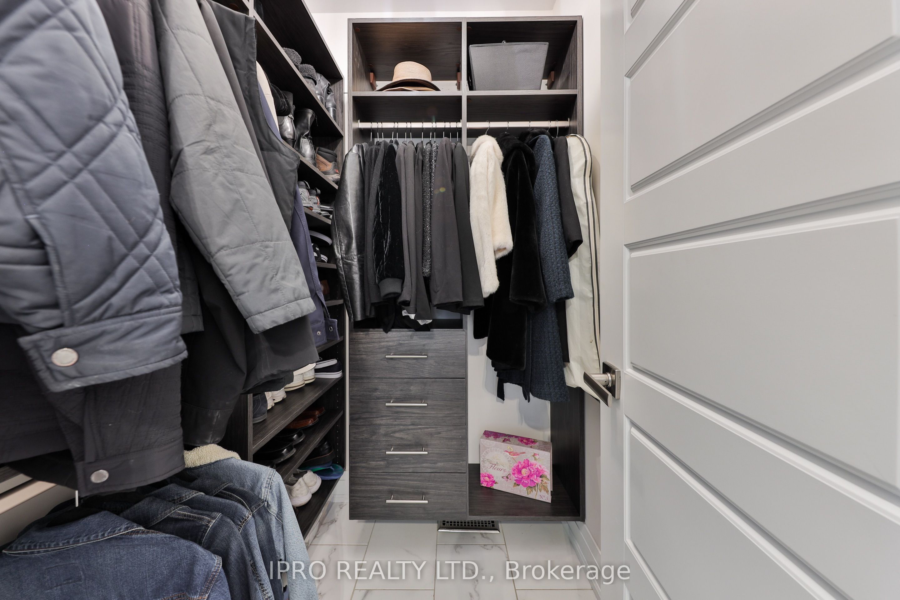226 Mcwilliams Crescent Property Photo 15