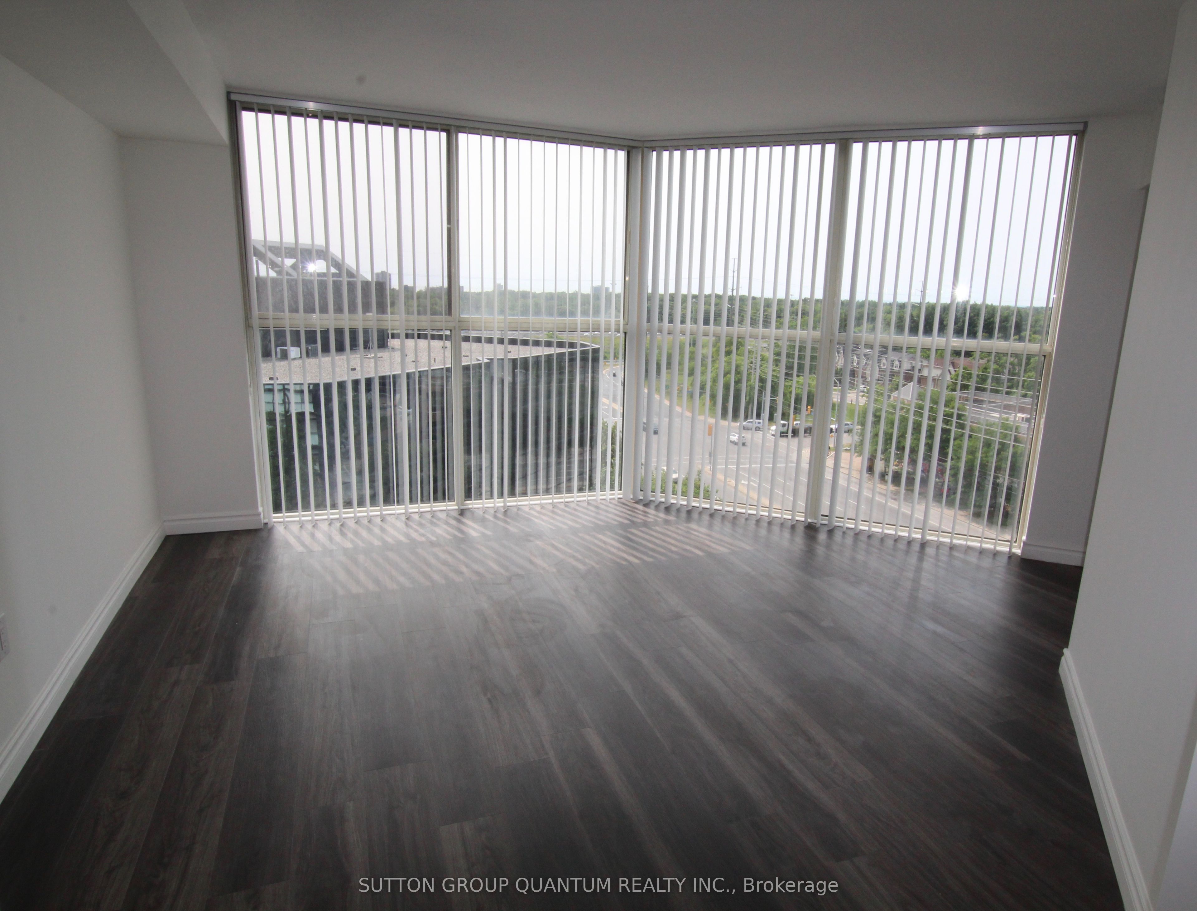 #903 - 2091 Hurontario Street Property Photo 5