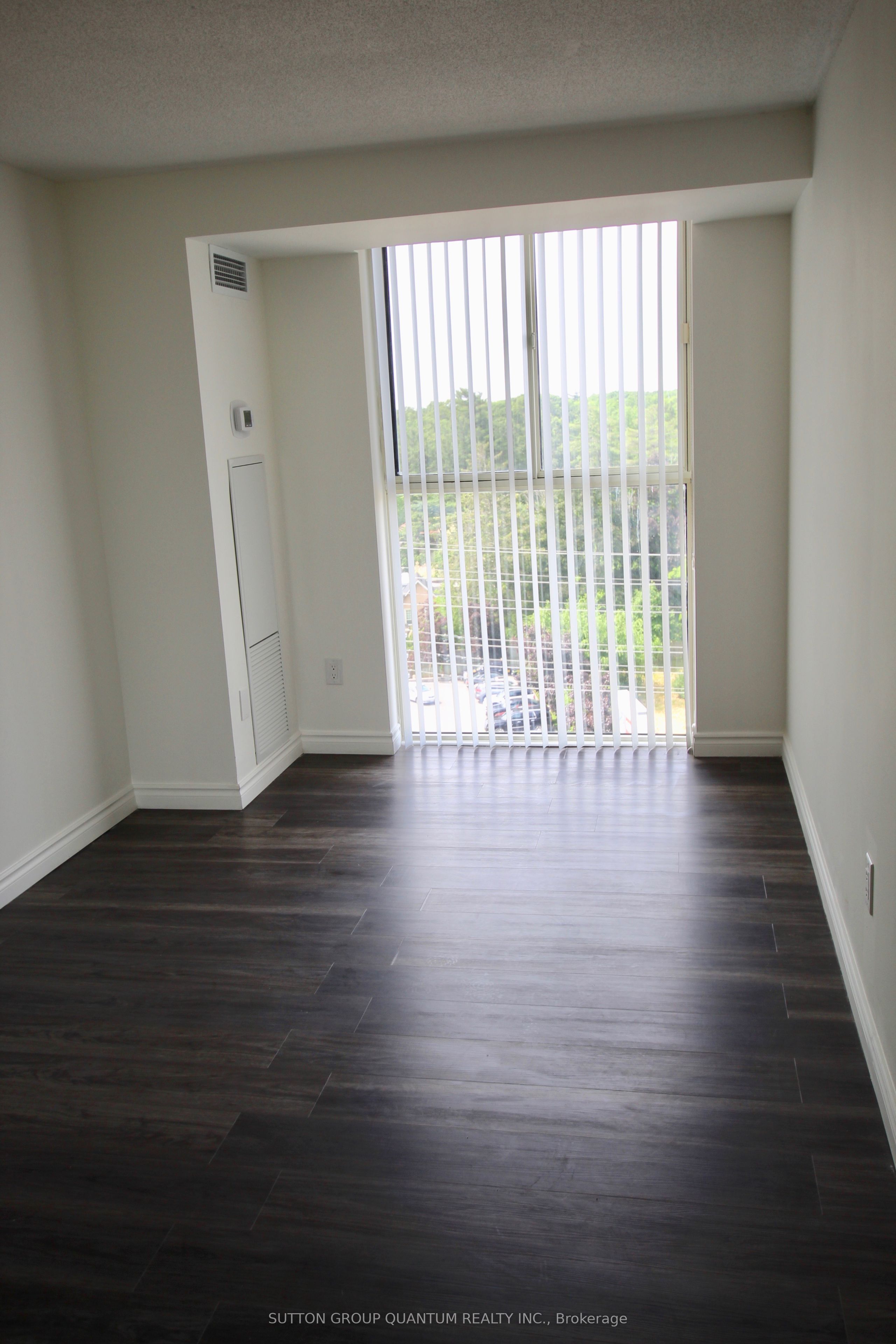 #903 - 2091 Hurontario Street Property Photo 12