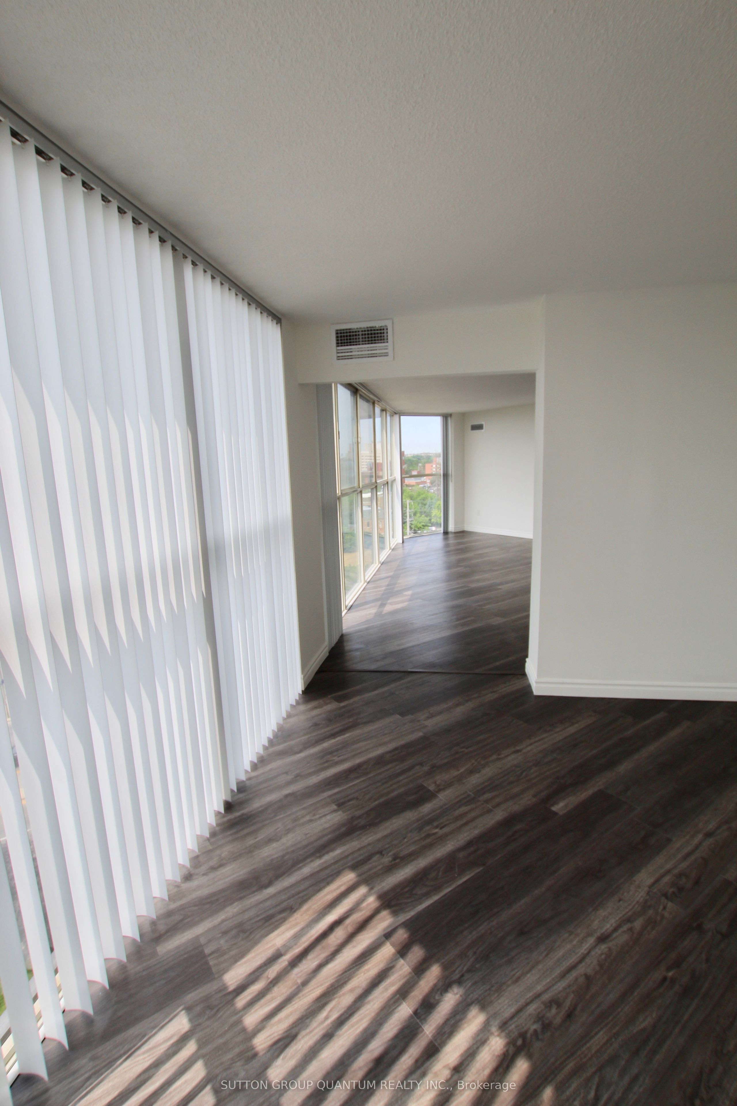 #903 - 2091 Hurontario Street Property Photo 14
