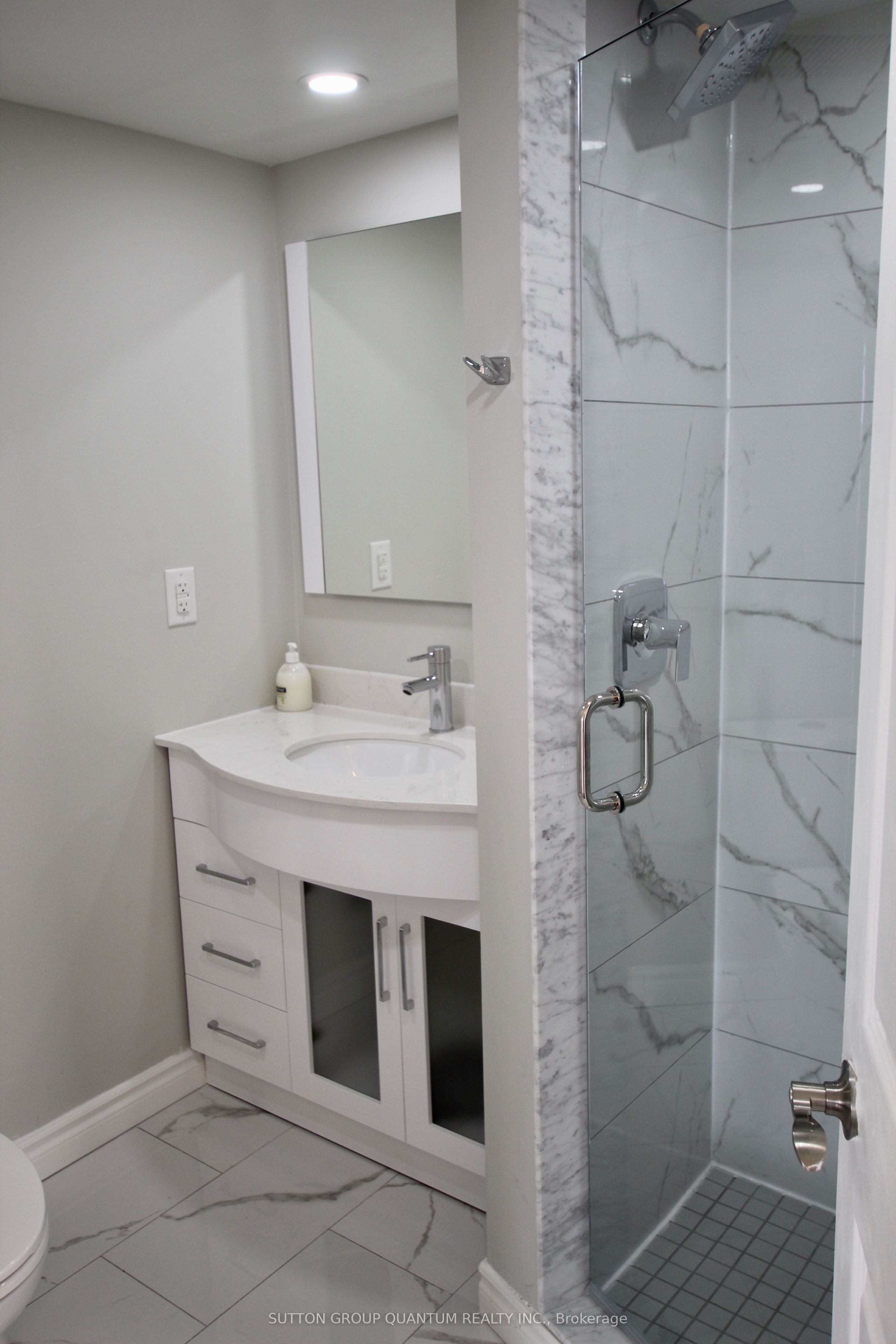 #903 - 2091 Hurontario Street Property Photo 16