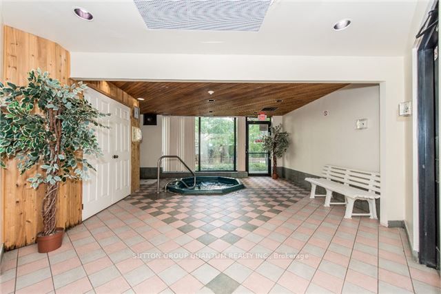 #903 - 2091 Hurontario Street Property Photo 19