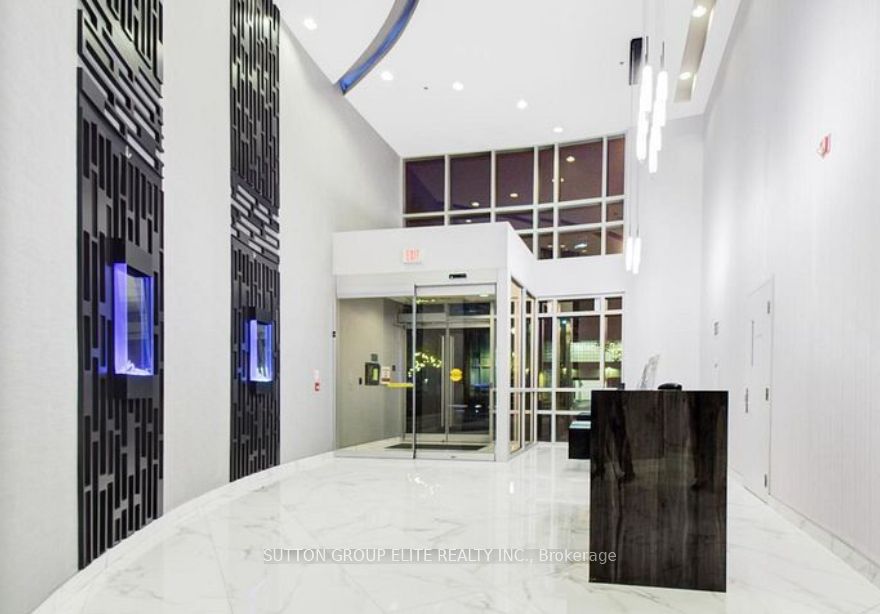 80 Absolute Street N 2411 Property Photo 3