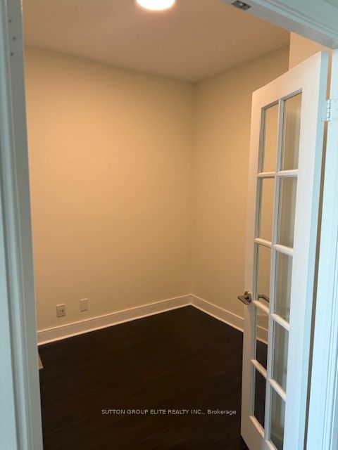80 Absolute Street N 2411 Property Photo 9