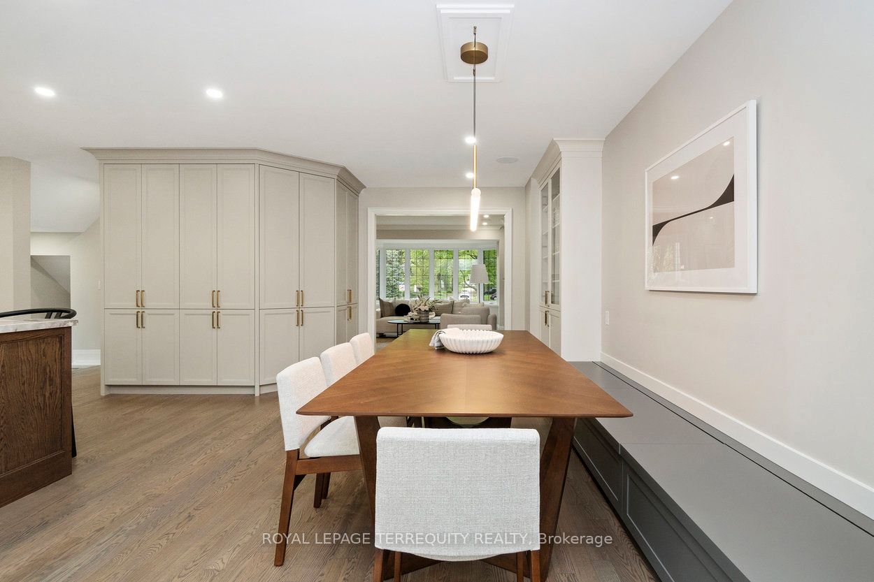 971 Royal York Road Property Photo 15