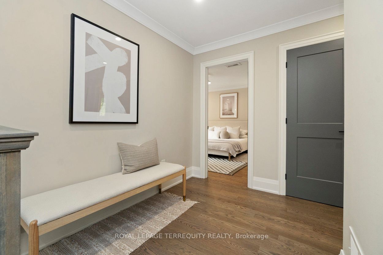 971 Royal York Road Property Photo 26