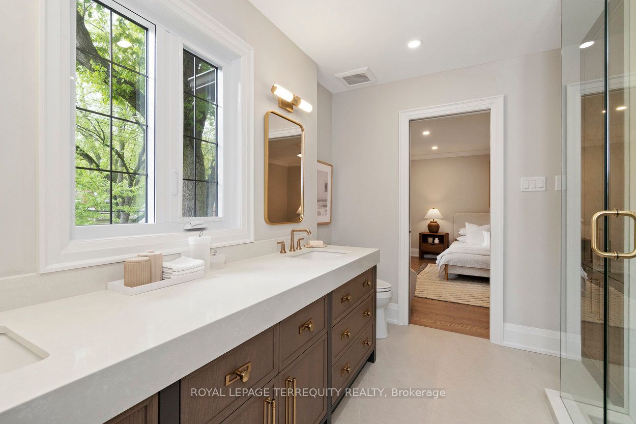 971 Royal York Road Property Photo 29