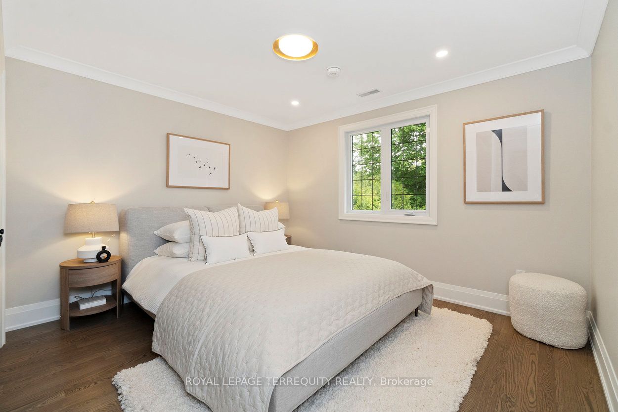 971 Royal York Road Property Photo 34