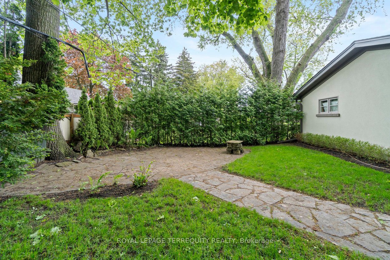 971 Royal York Road Property Photo 44