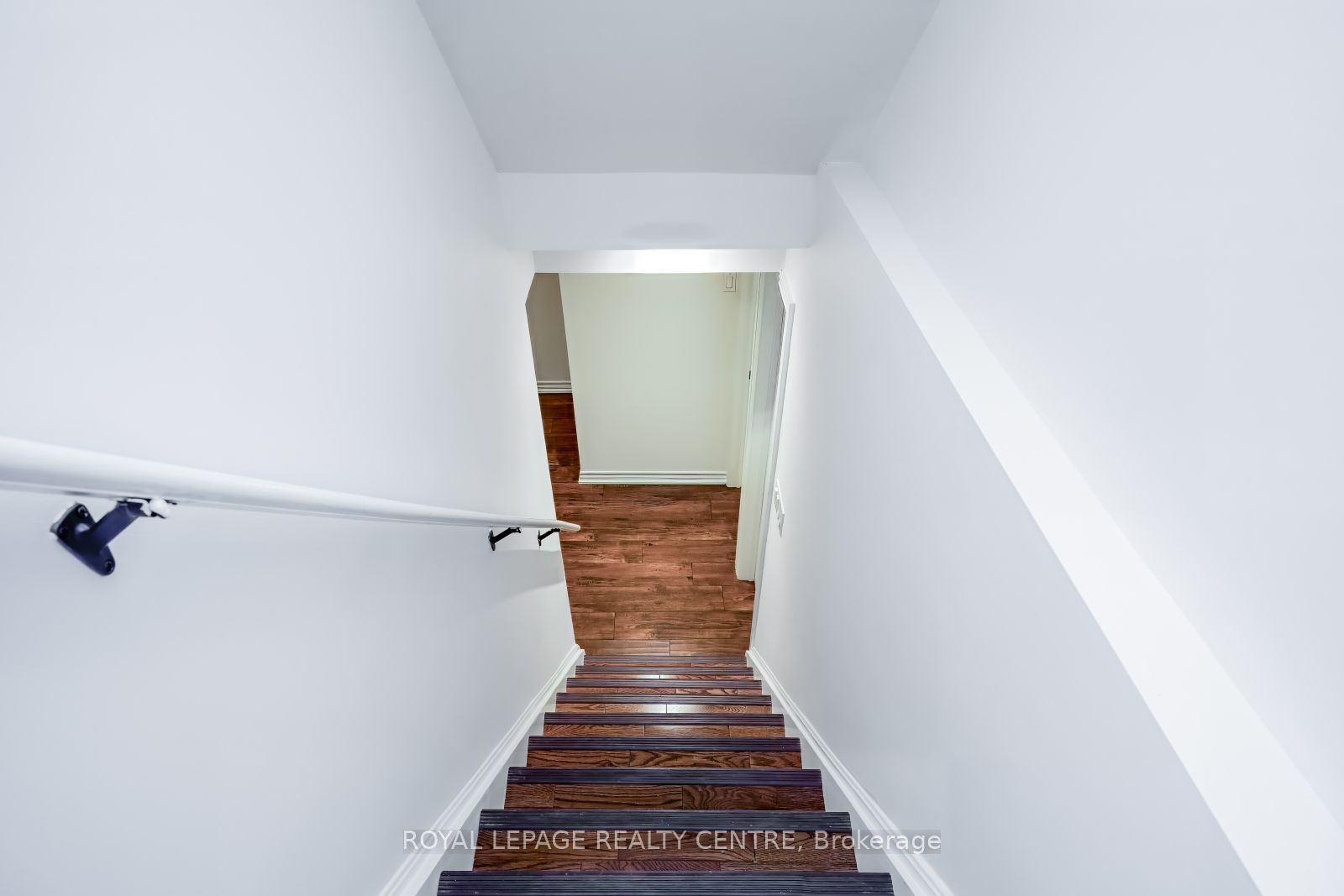 2418 Baintree Crescent Property Photo 29