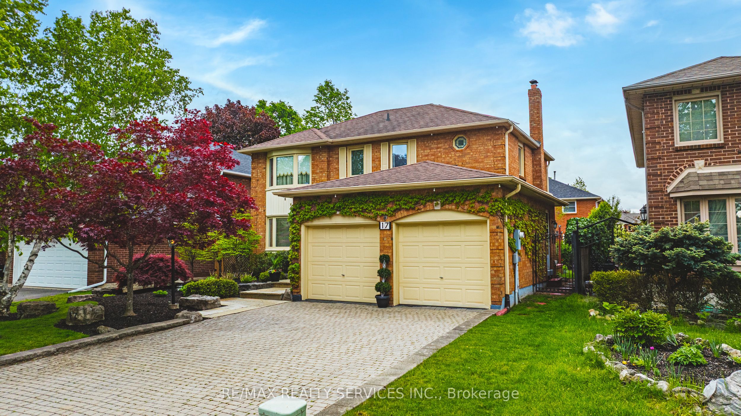 17 Cox Crescent Property Photo