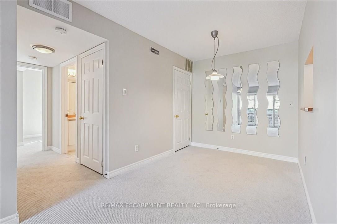 4140 Foxwood Drive 1102 Property Photo 4