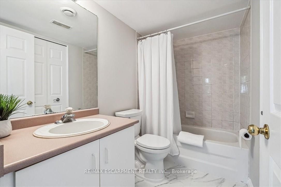 4140 Foxwood Drive 1102 Property Photo 11