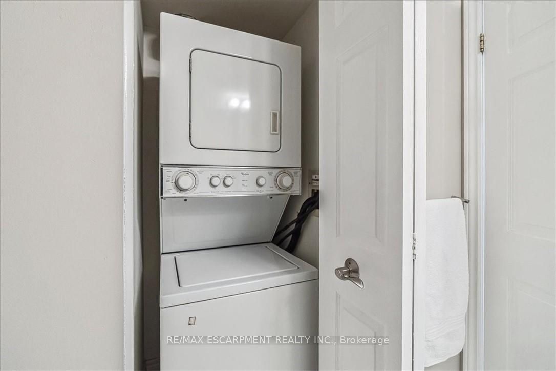 4140 Foxwood Drive 1102 Property Photo 12