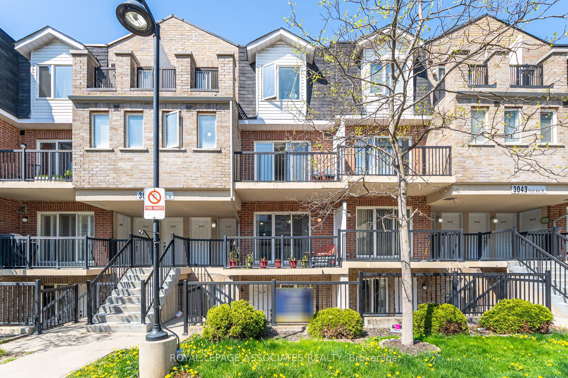 3043 Finch Avenue Property Photo 1