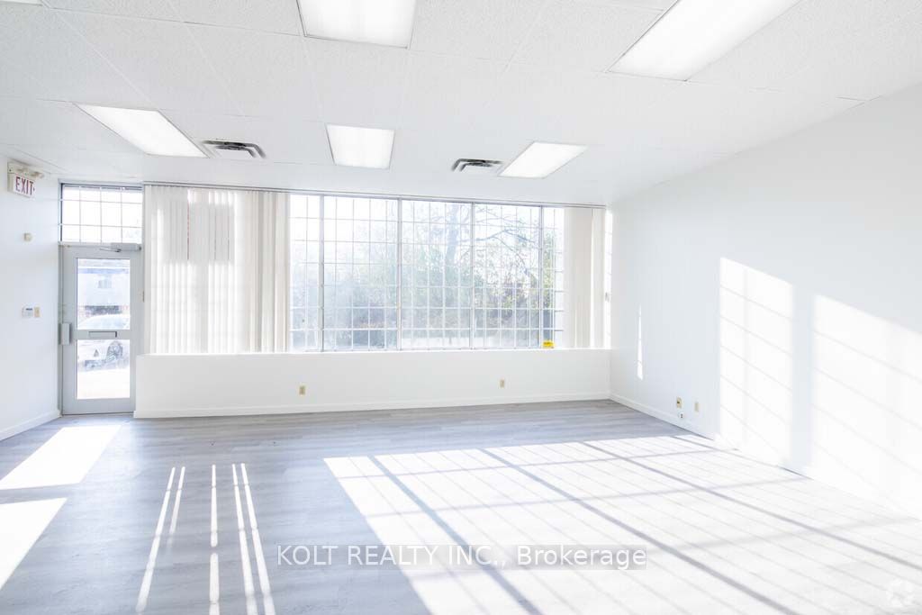 #20 - 1040 Martin Grove Road Property Photo 2