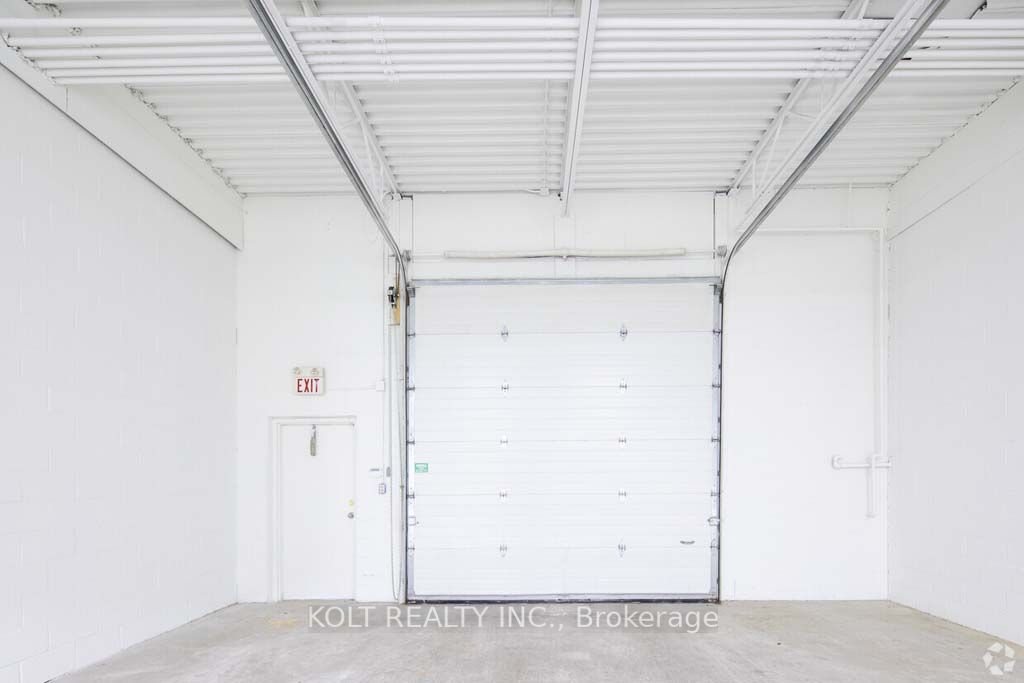 #20 - 1040 Martin Grove Road Property Photo 7