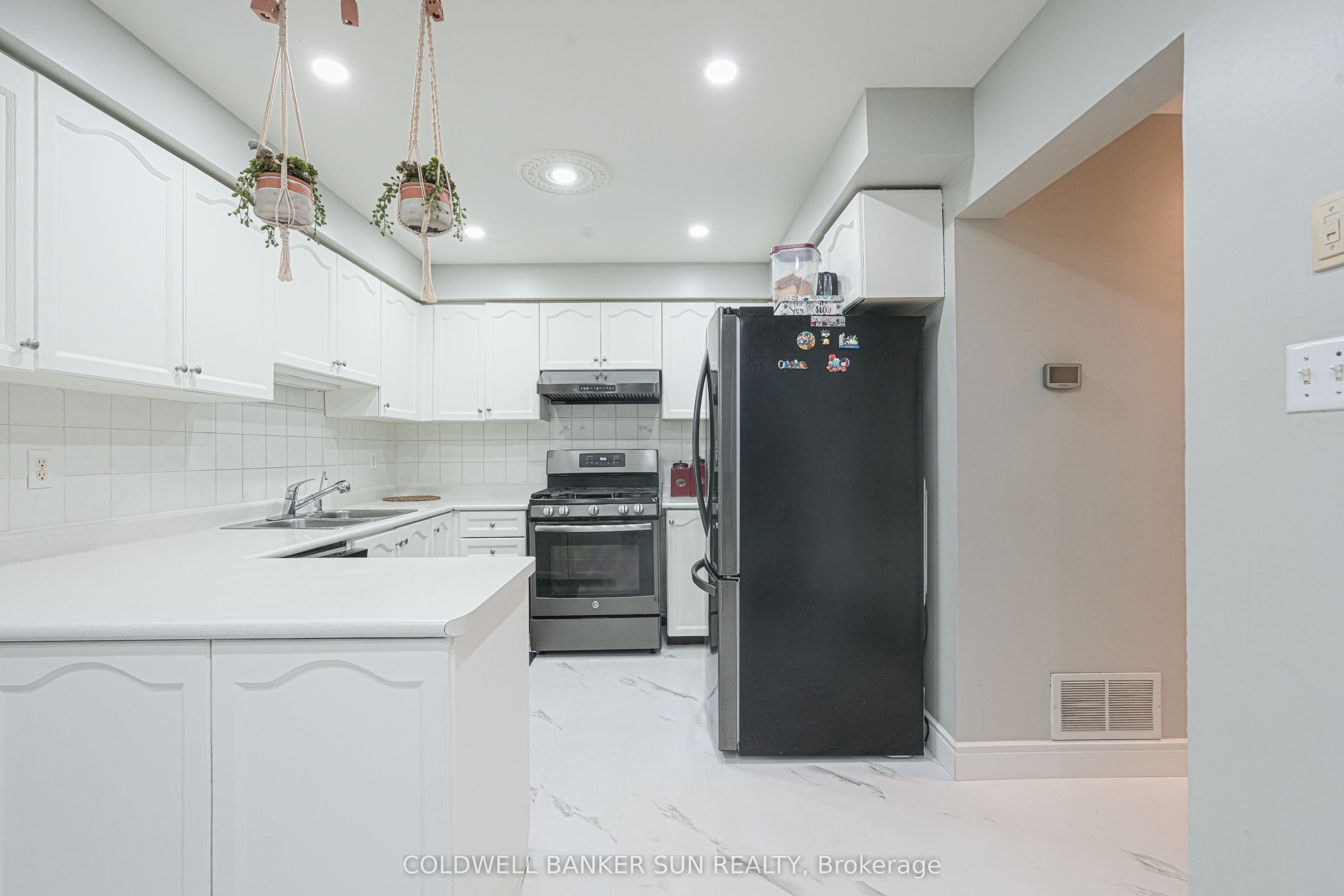 194 Pressed Brick Drive Property Photo 9