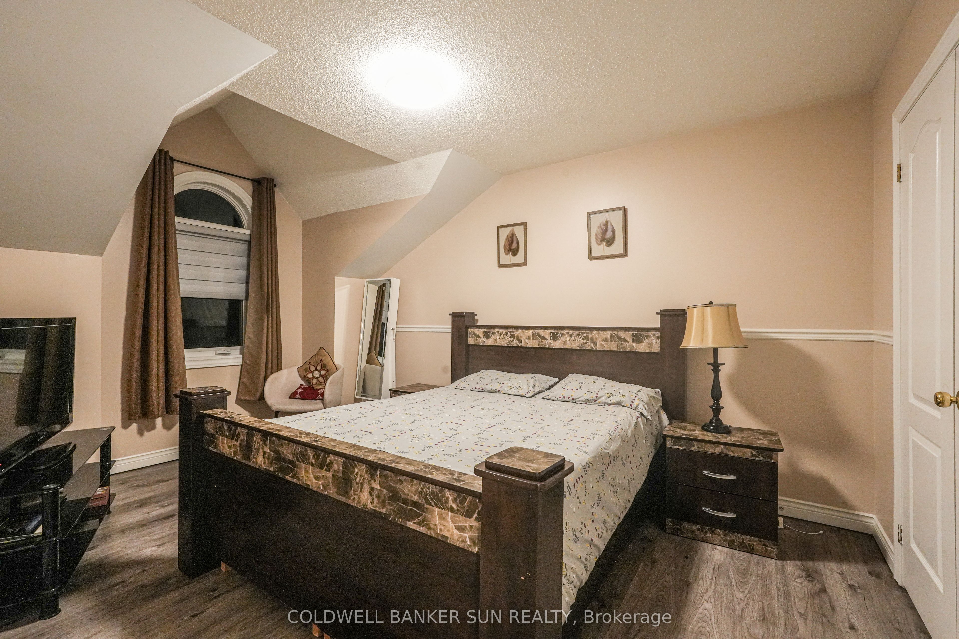 194 Pressed Brick Drive Property Photo 16