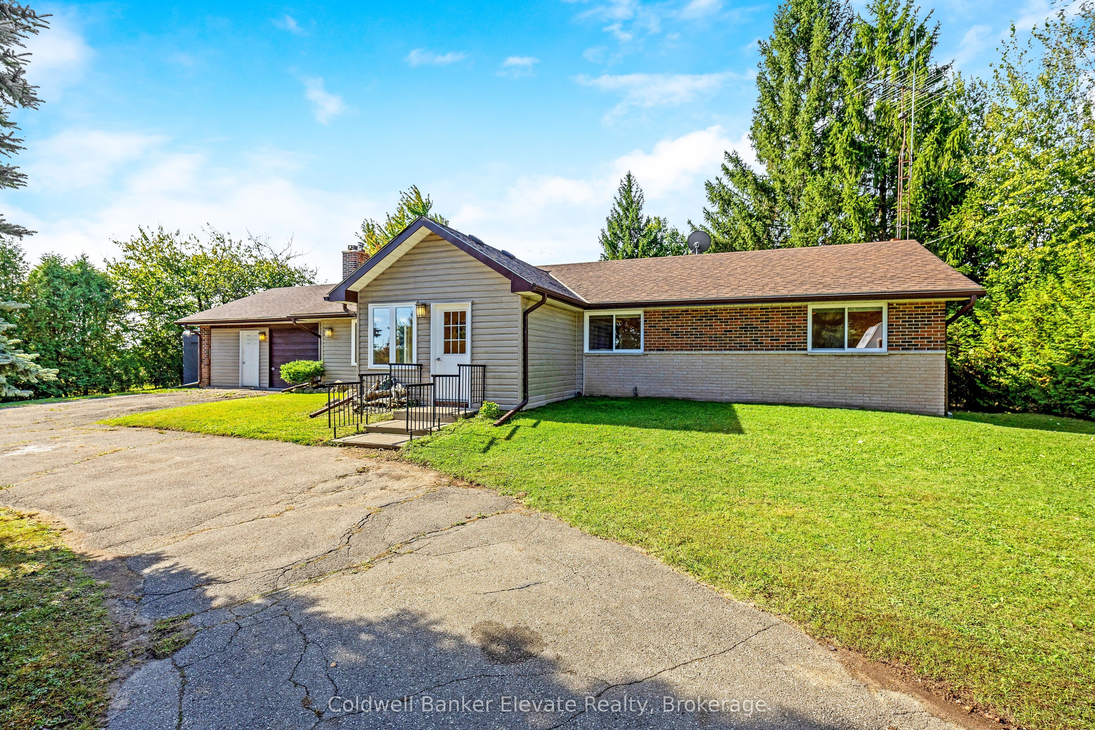 14360 Sixth Line Property Photo 3