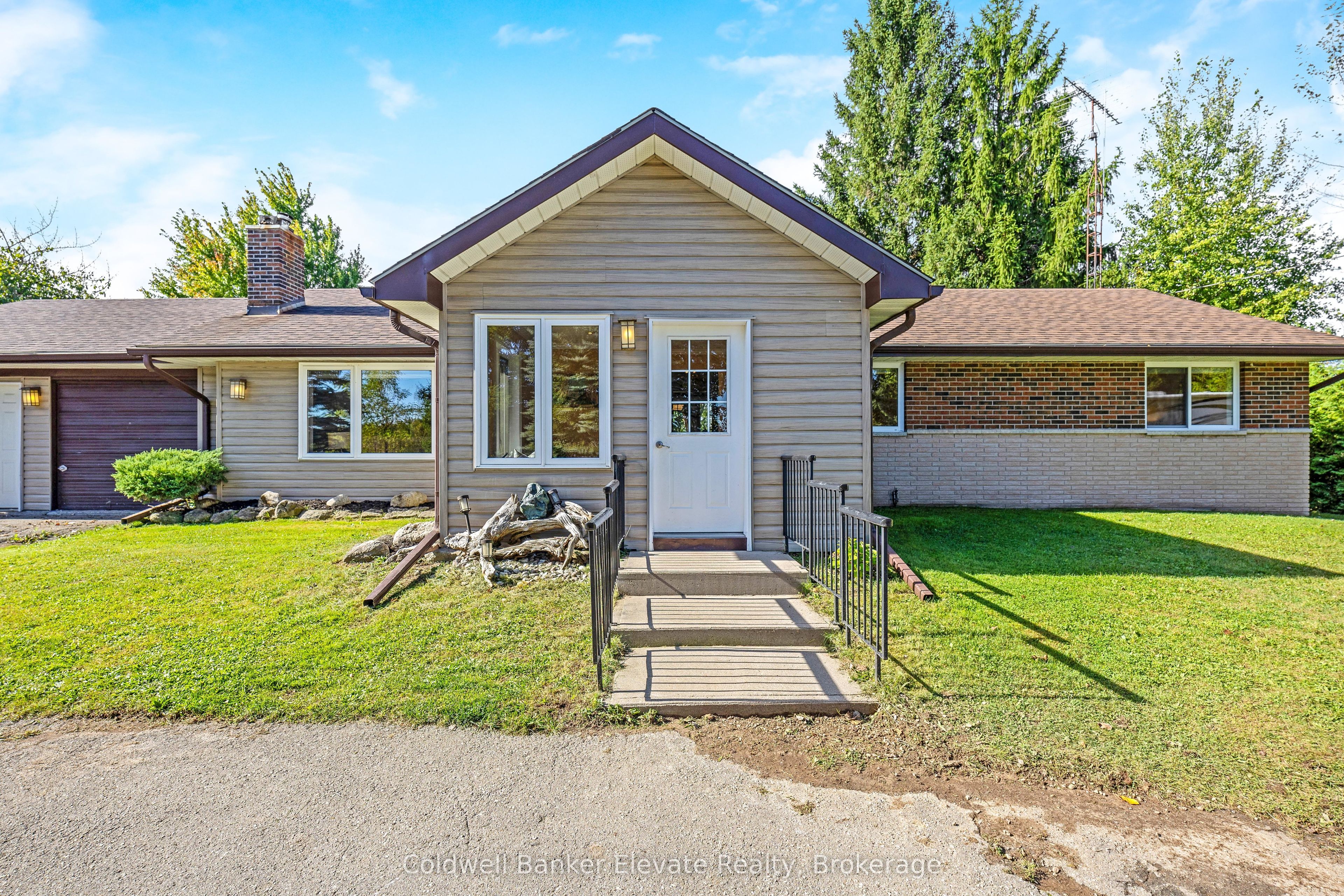 14360 Sixth Line Property Photo 5
