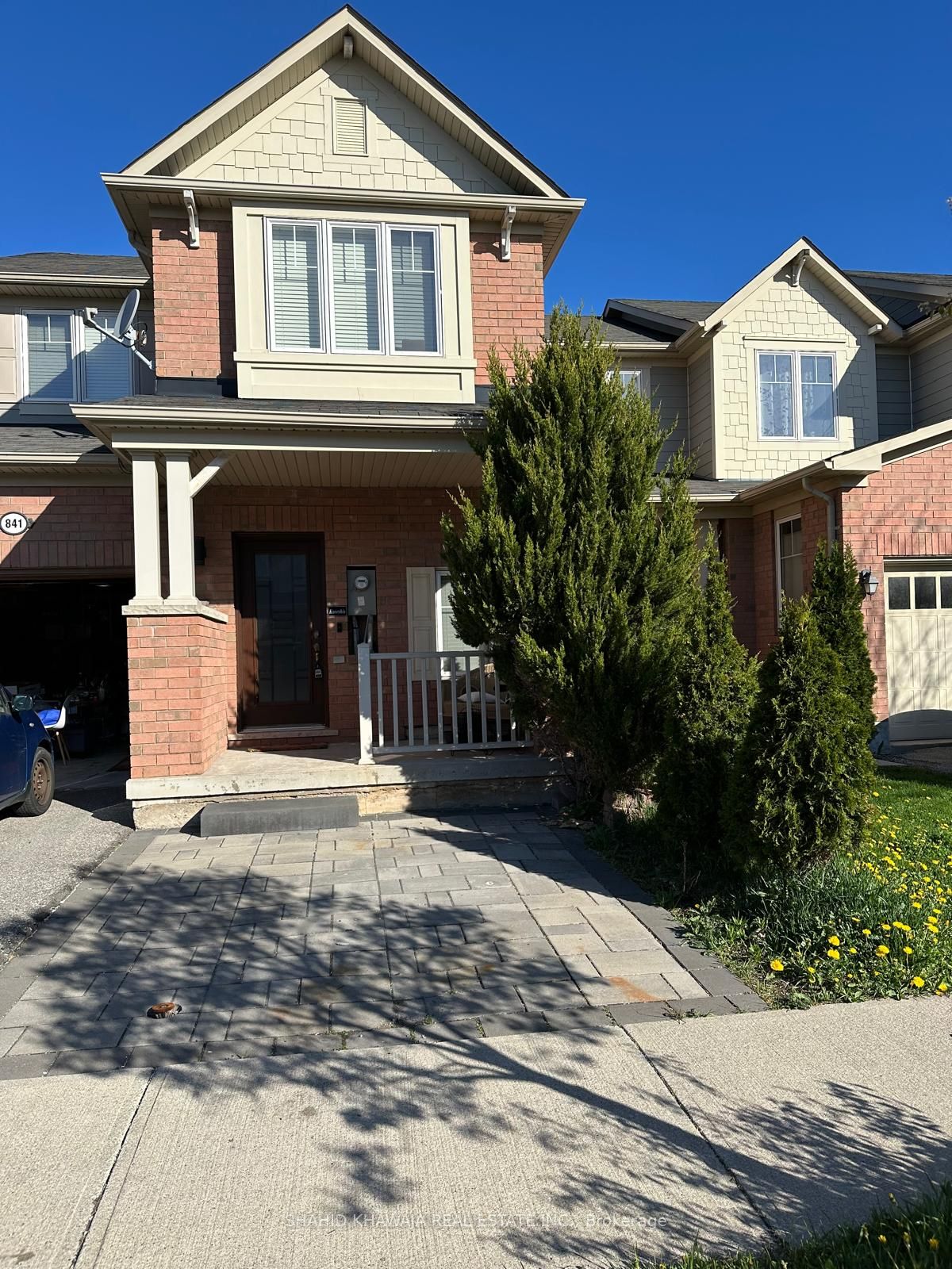 841 Gifford Crescent Property Photo 1