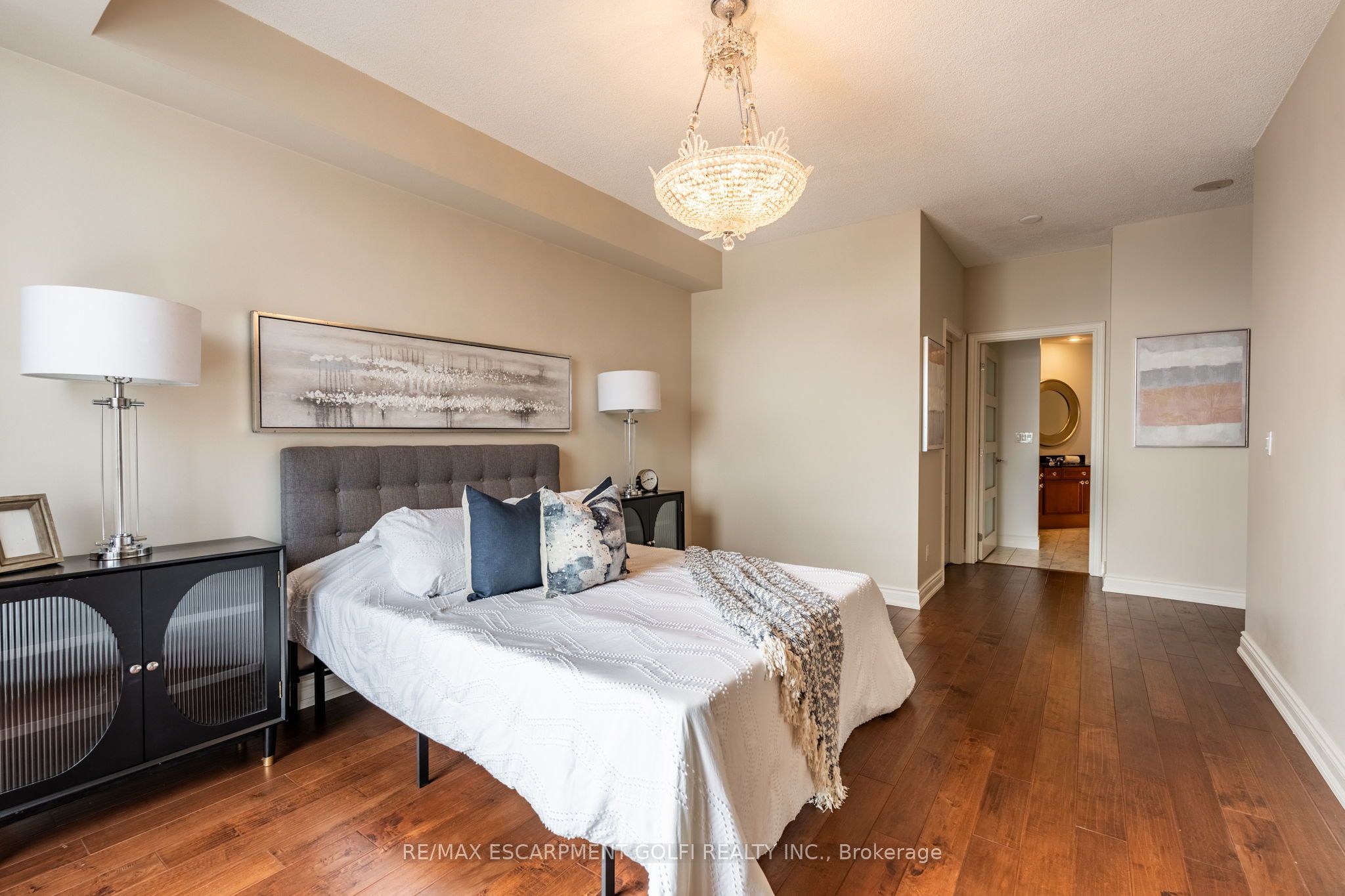 1477 Lakeshore Road 304 Property Photo 12