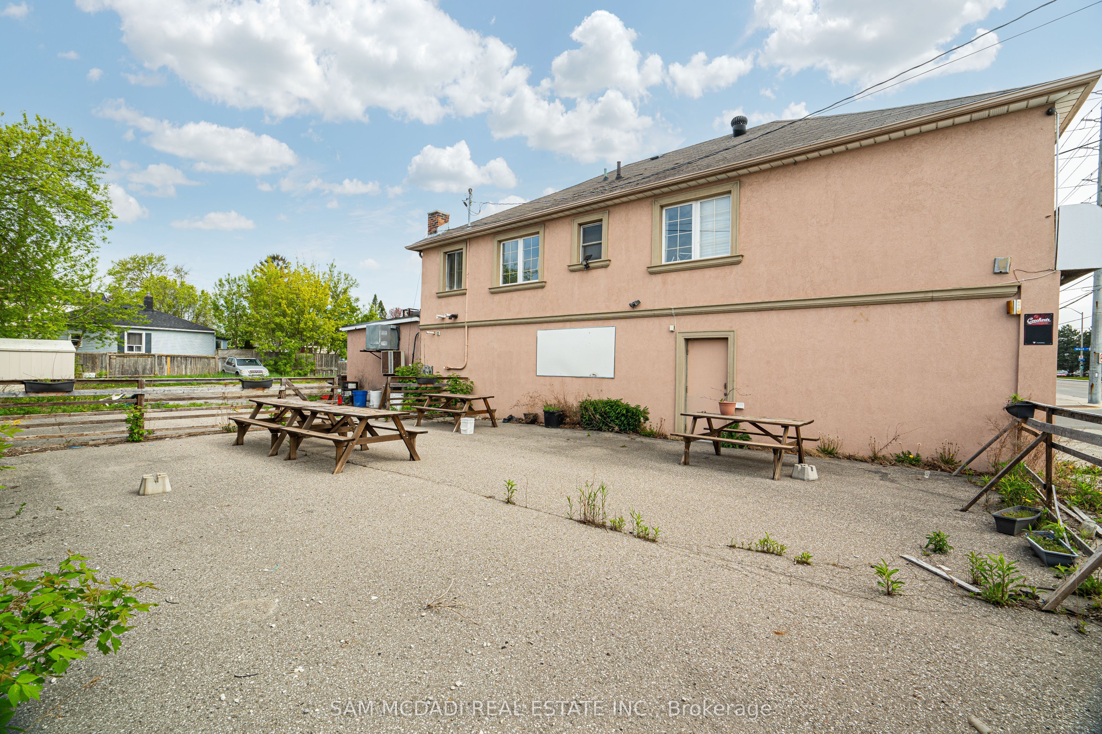 735 Lake Shore Rd E Property Photo 10