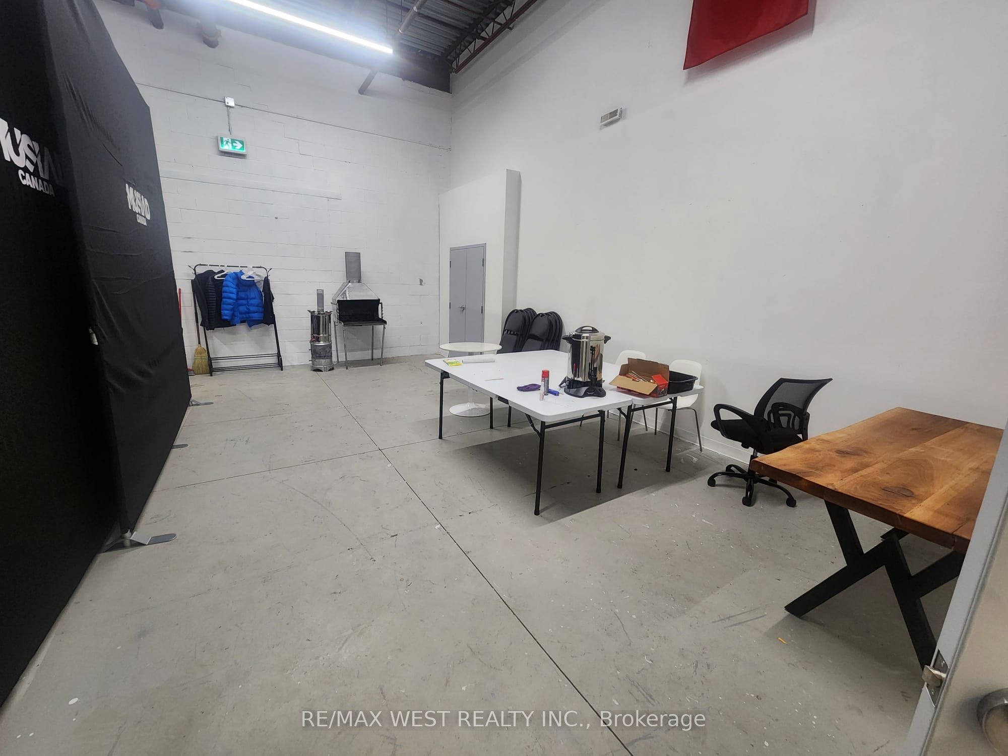 4181 Sladeview Cres Property Photo 19