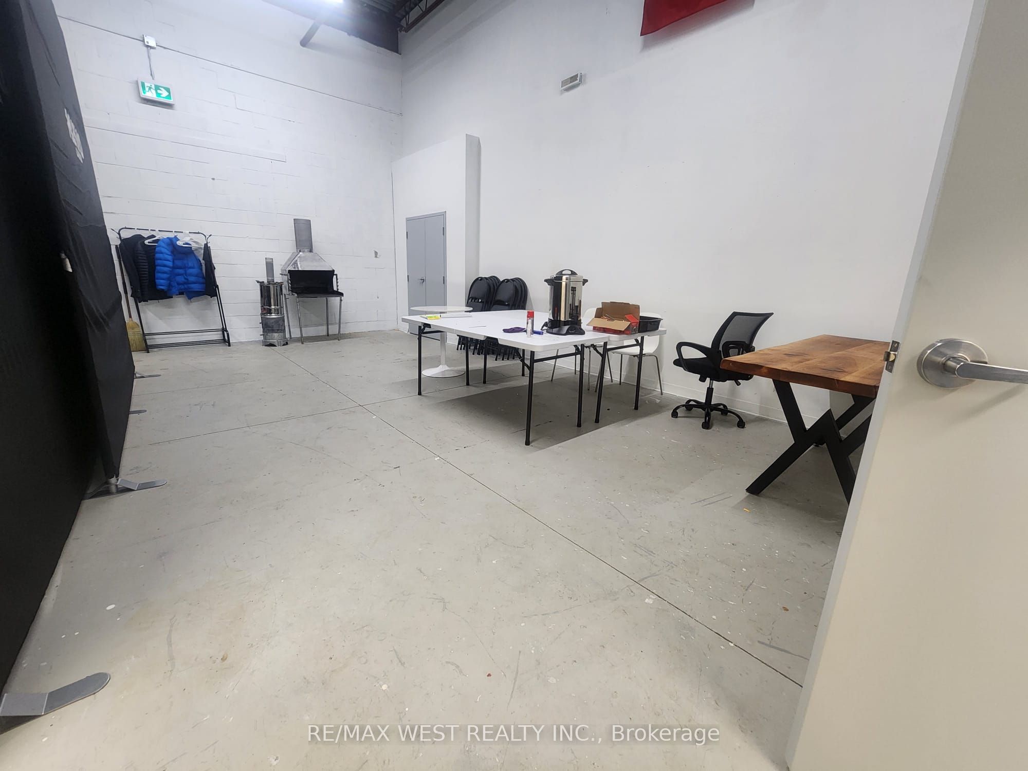 4181 Sladeview Cres Property Photo 22